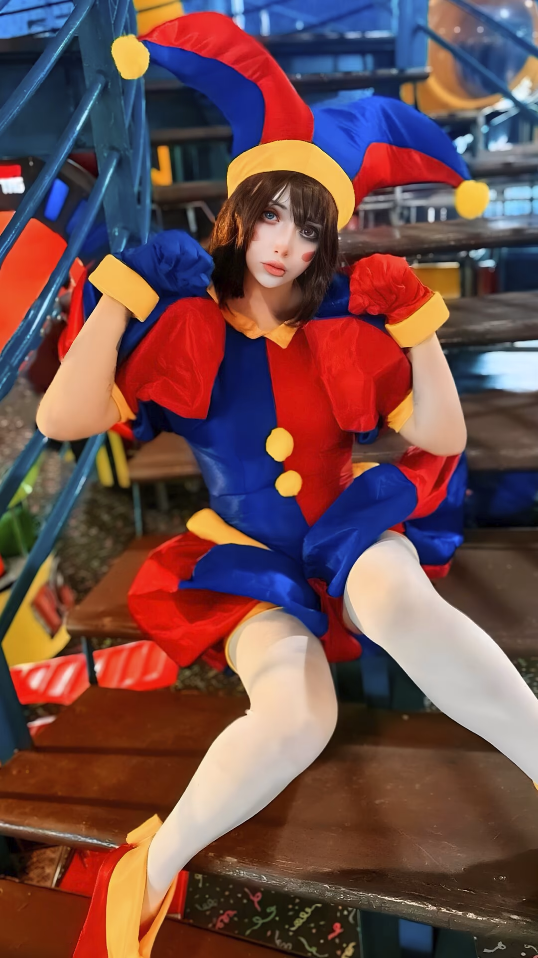 Arelly Trujillo as Pomni — cosplay photo 7 of 21