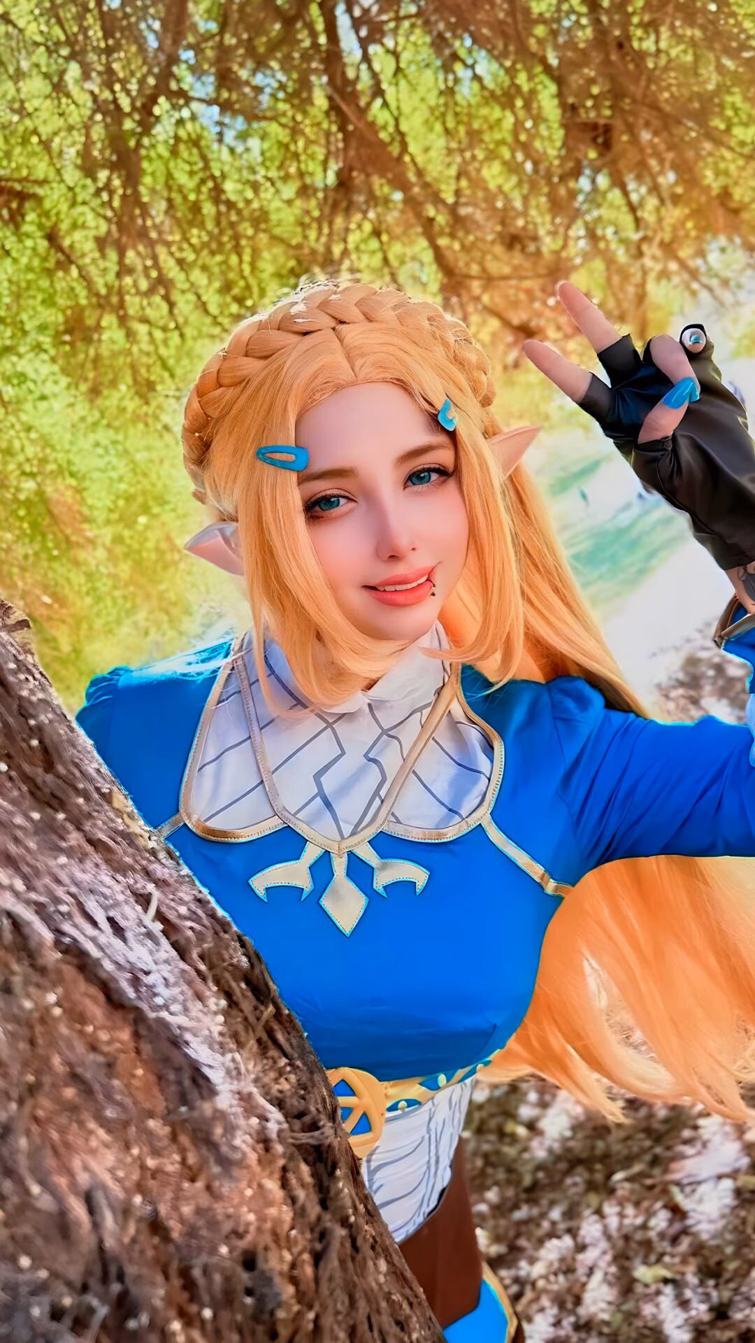 Arelly Trujillo as Princess Zelda — cosplay photo 18 of 20