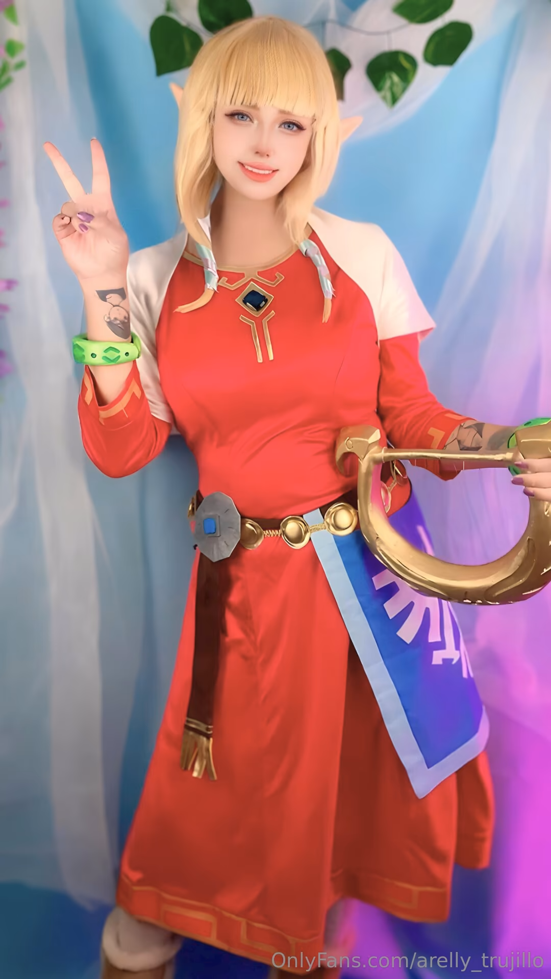 Arelly Trujillo as Princess Zelda — cosplay photo 5 of 11