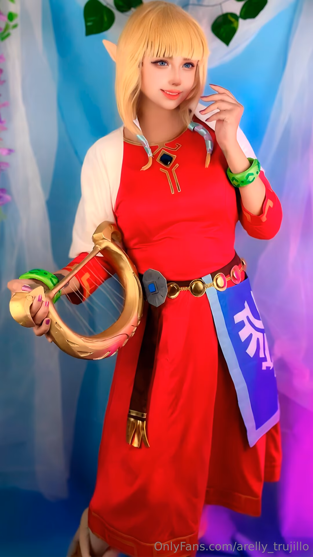 Arelly Trujillo as Princess Zelda — cosplay photo 7 of 11