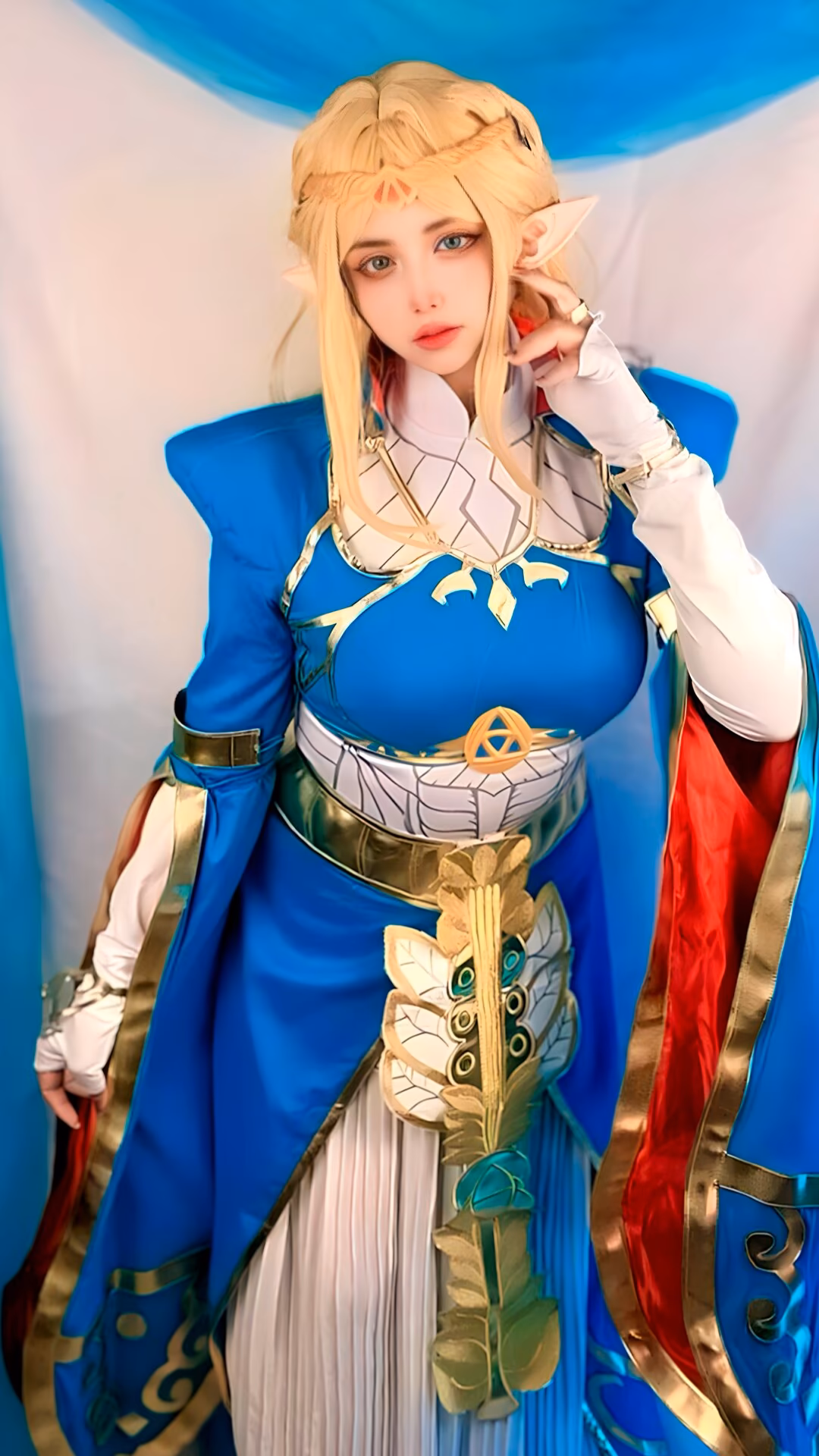Arelly Trujillo as Princess Zelda — cosplay photo 6 of 12