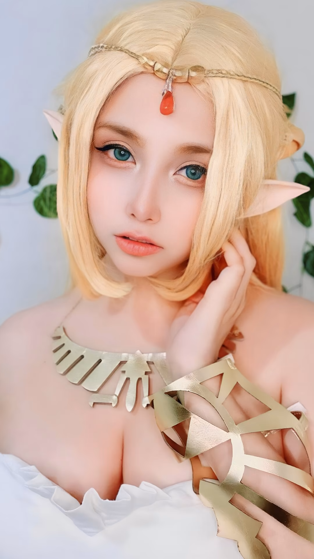 Arelly Trujillo as Princess Zelda — cosplay photo 13 of 14