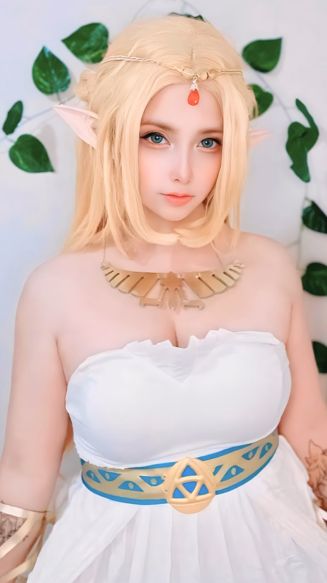 Arelly Trujillo as Princess Zelda — cosplay photo 14 of 14