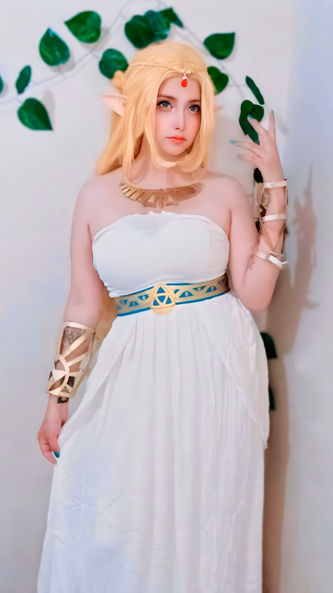 Arelly Trujillo as Princess Zelda — cosplay photo 7 of 14