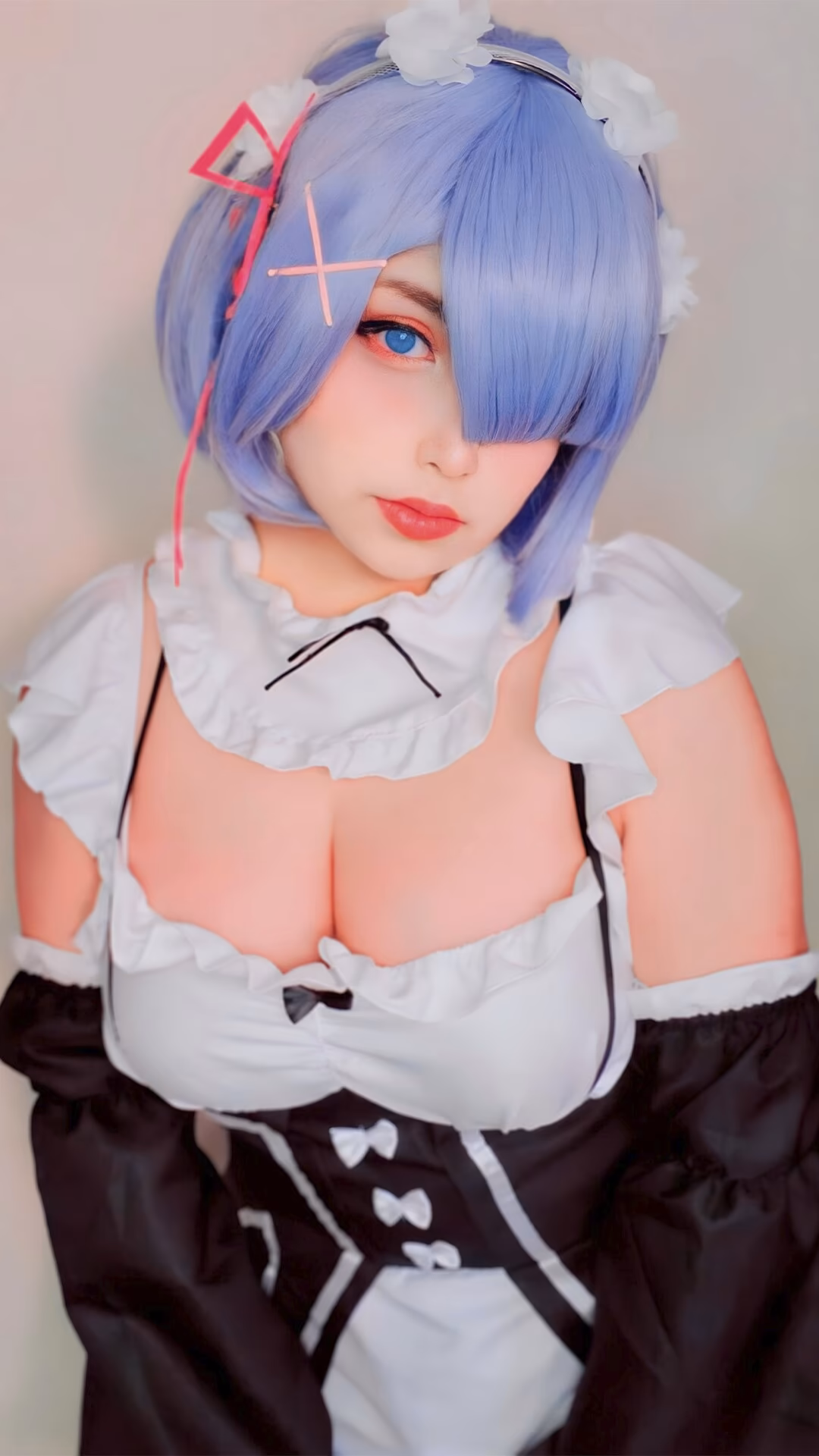 Arelly Trujillo as Rem — cosplay photo 7 of 9