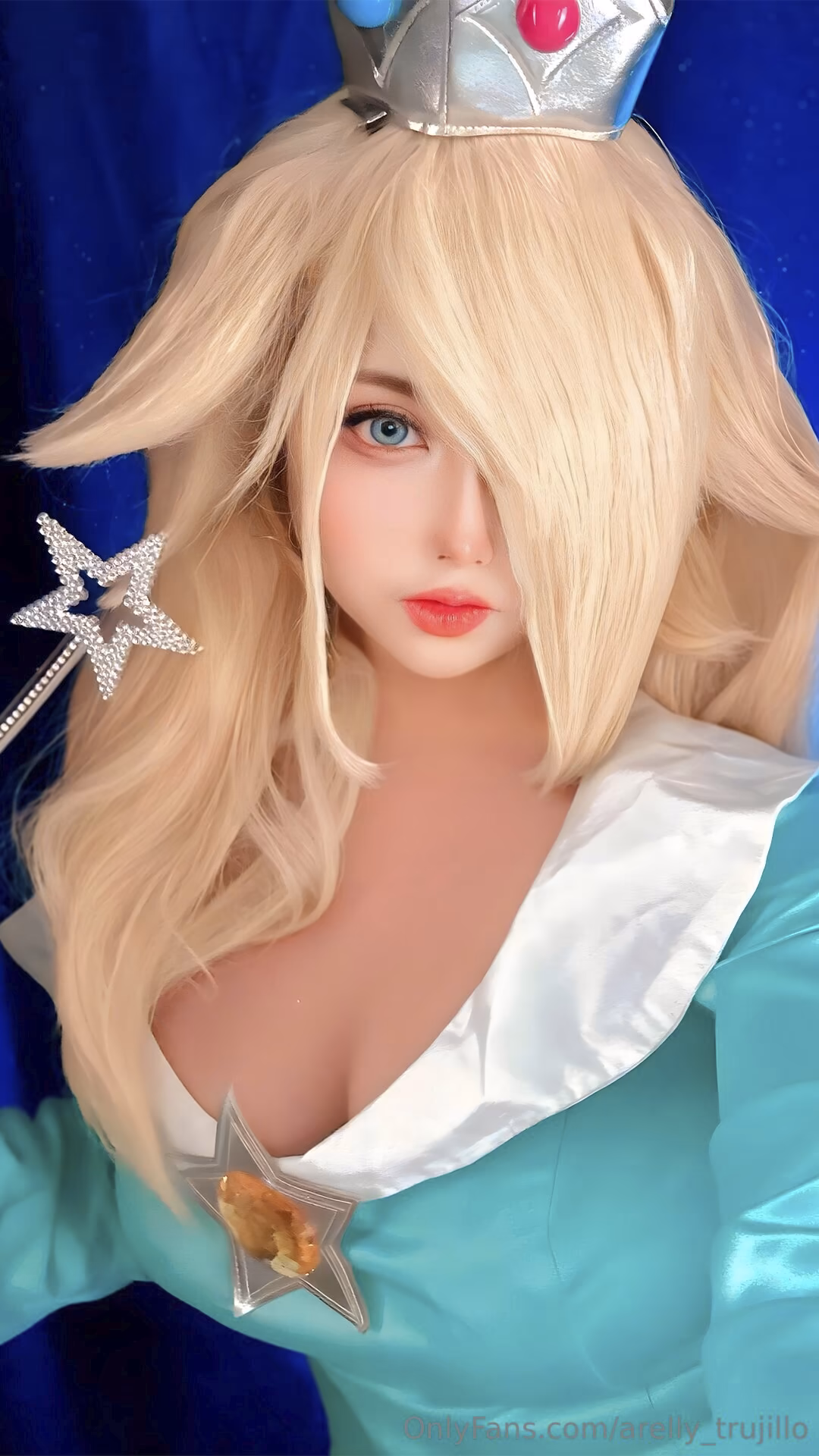 Arelly Trujillo as Rosalina — cosplay photo 8 of 9