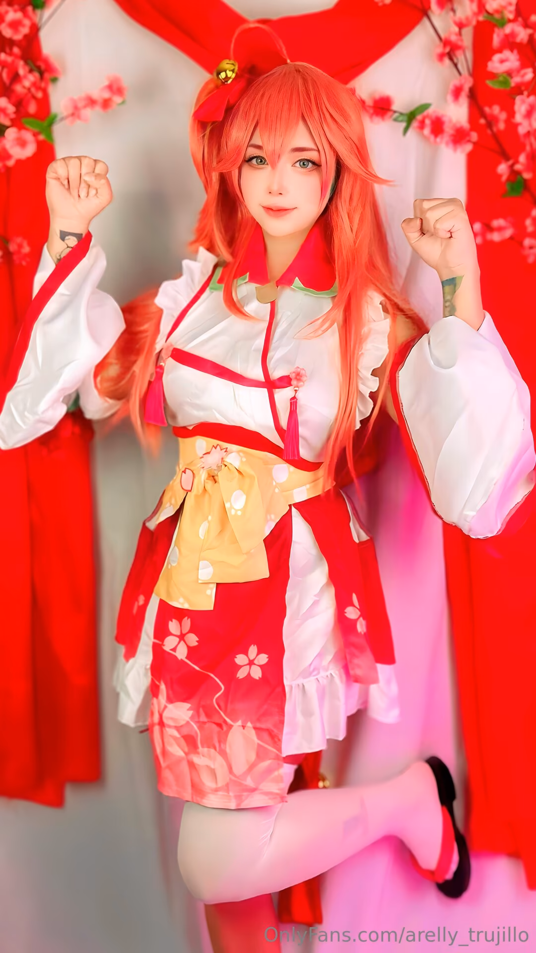 Arelly Trujillo - Sakura Miko - hololive VTuber - Cosplay Gallery - 15 Images — gallery preview