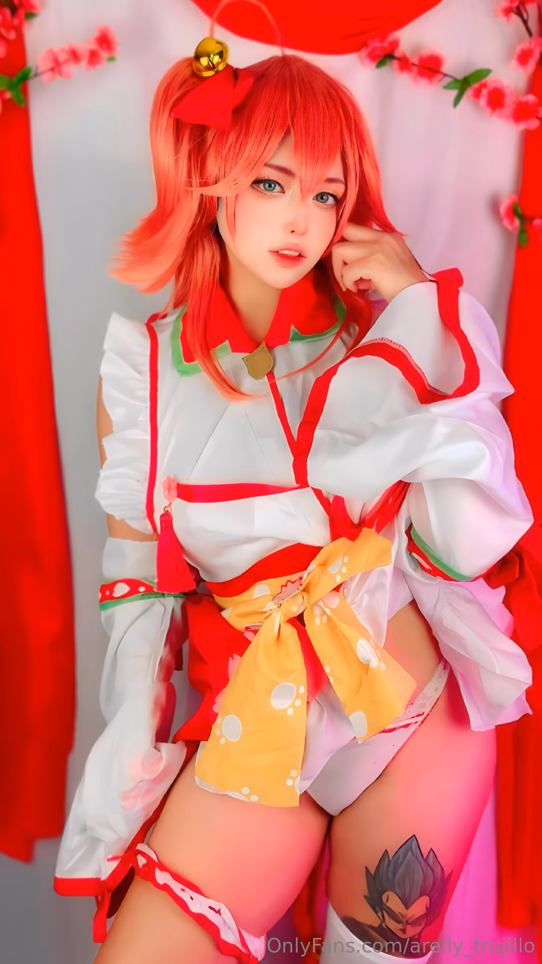 Arelly Trujillo as Sakura Miko — cosplay photo 4 of 15