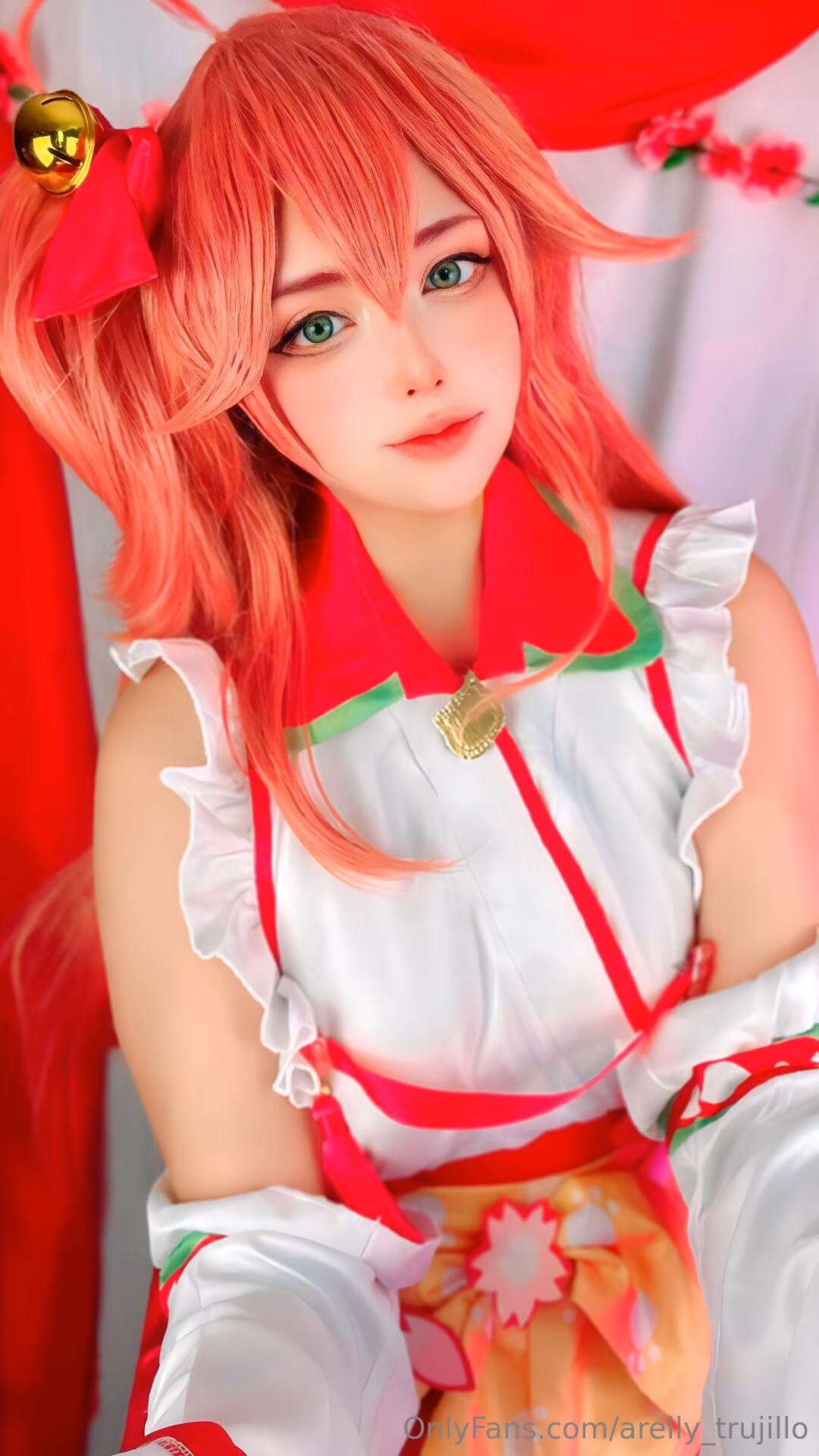 Arelly Trujillo as Sakura Miko — cosplay photo 9 of 15
