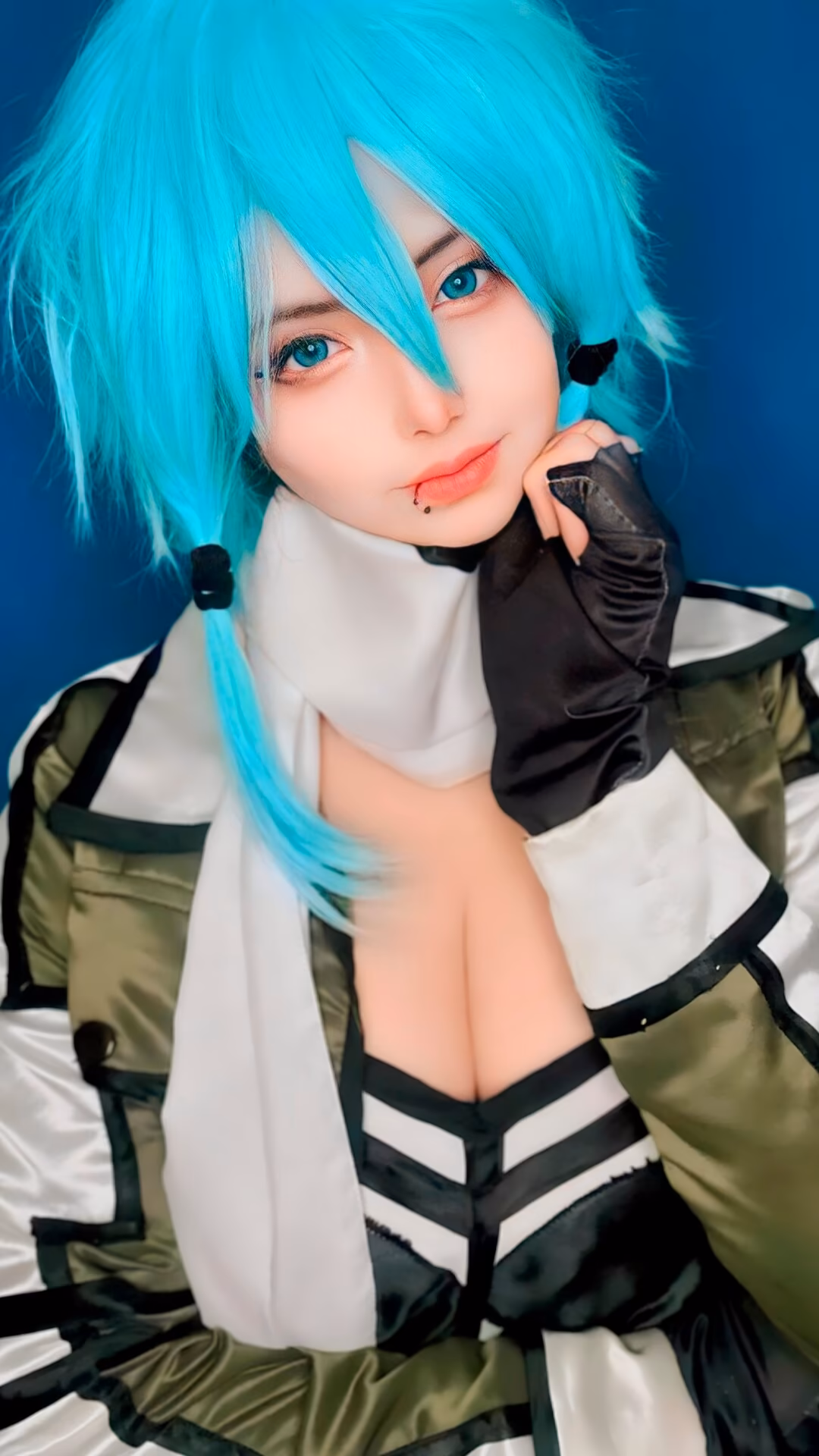 Arelly Trujillo as Sinon (Shino Asada) — cosplay photo 12 of 15