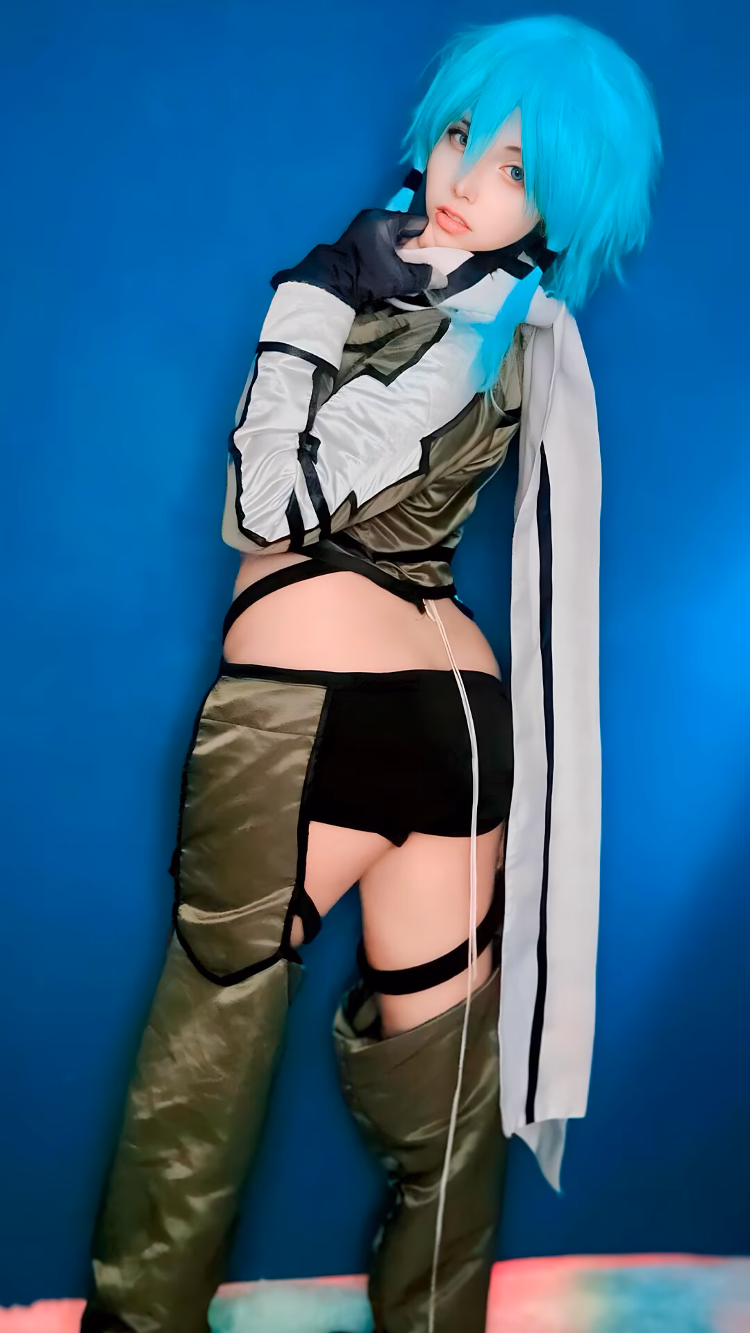Arelly Trujillo as Sinon (Shino Asada) — cosplay photo 4 of 15