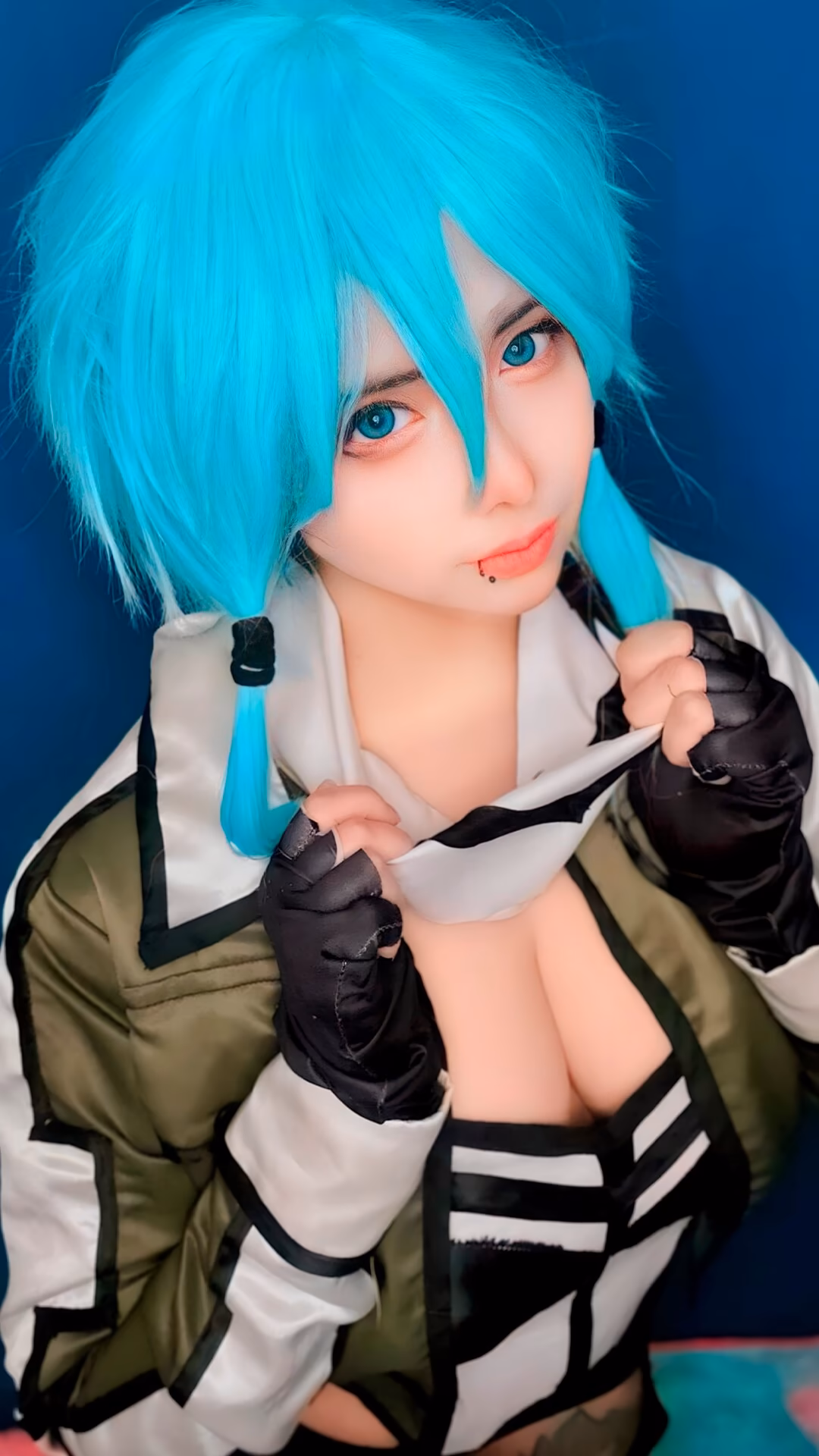 Arelly Trujillo as Sinon (Shino Asada) — cosplay photo 7 of 15