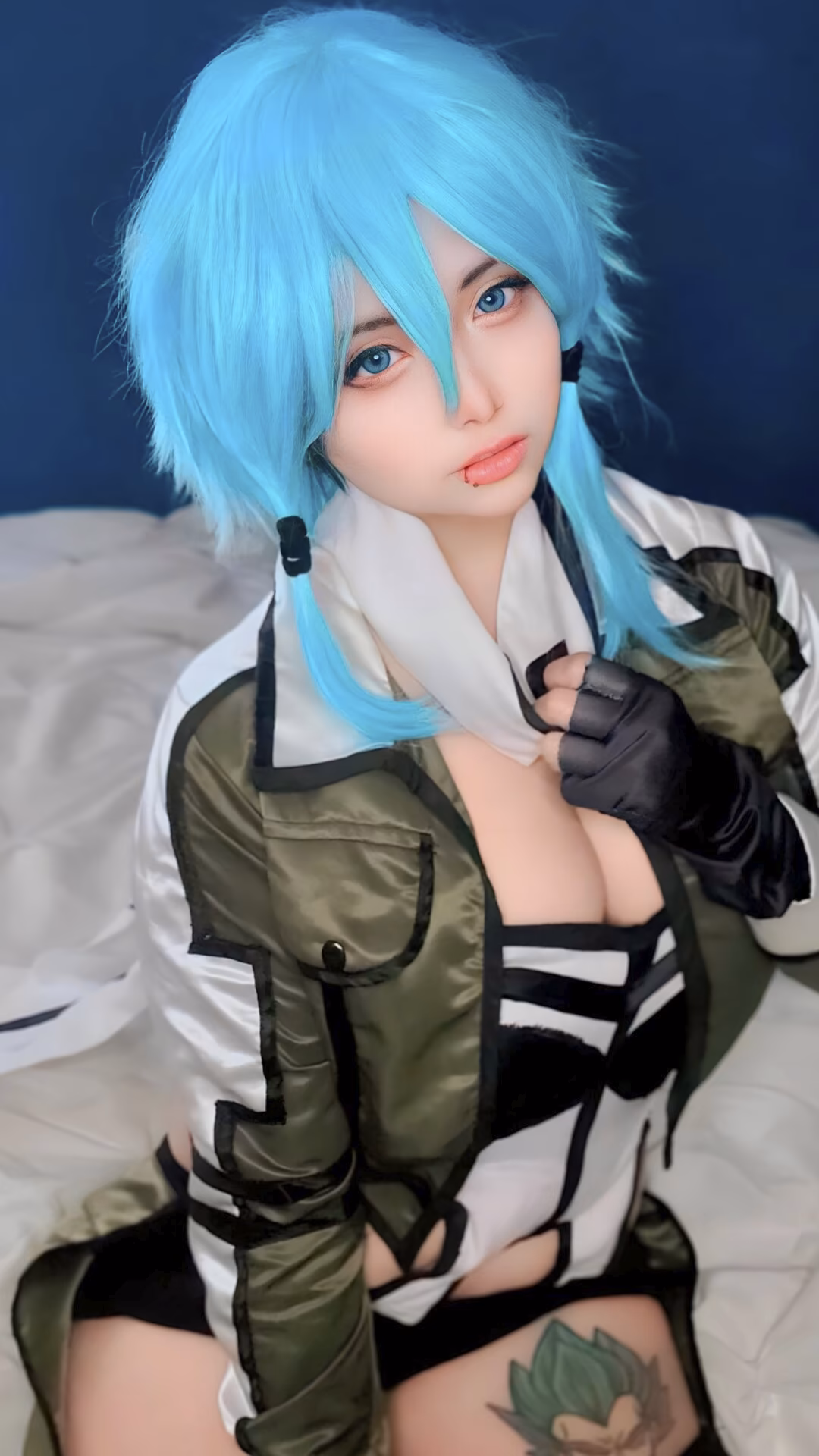 Arelly Trujillo as Sinon (Shino Asada) — cosplay photo 9 of 15