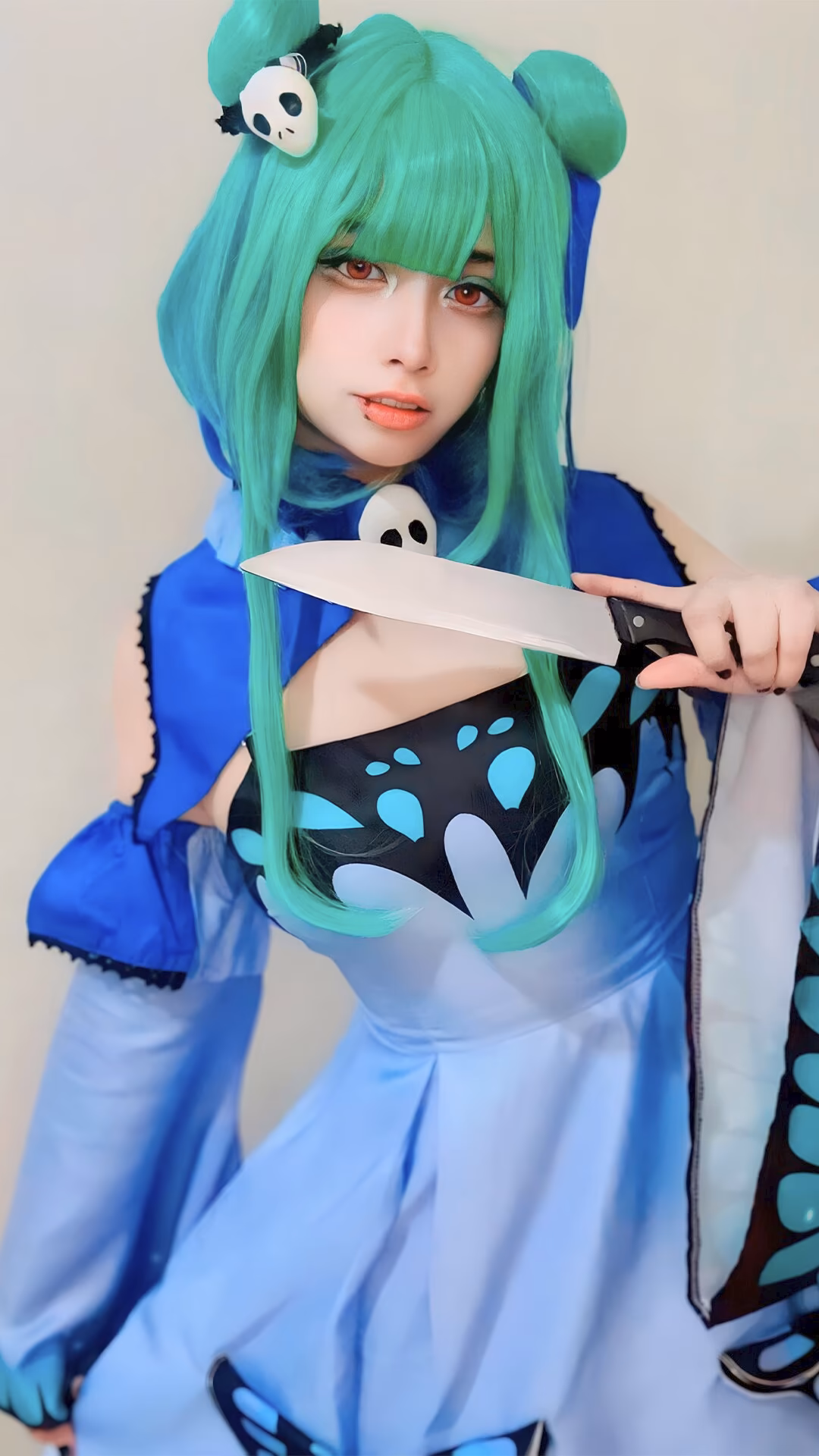 Arelly Trujillo - Uruha Rushia - hololive VTuber - Cosplay Gallery - 13 Images — gallery preview