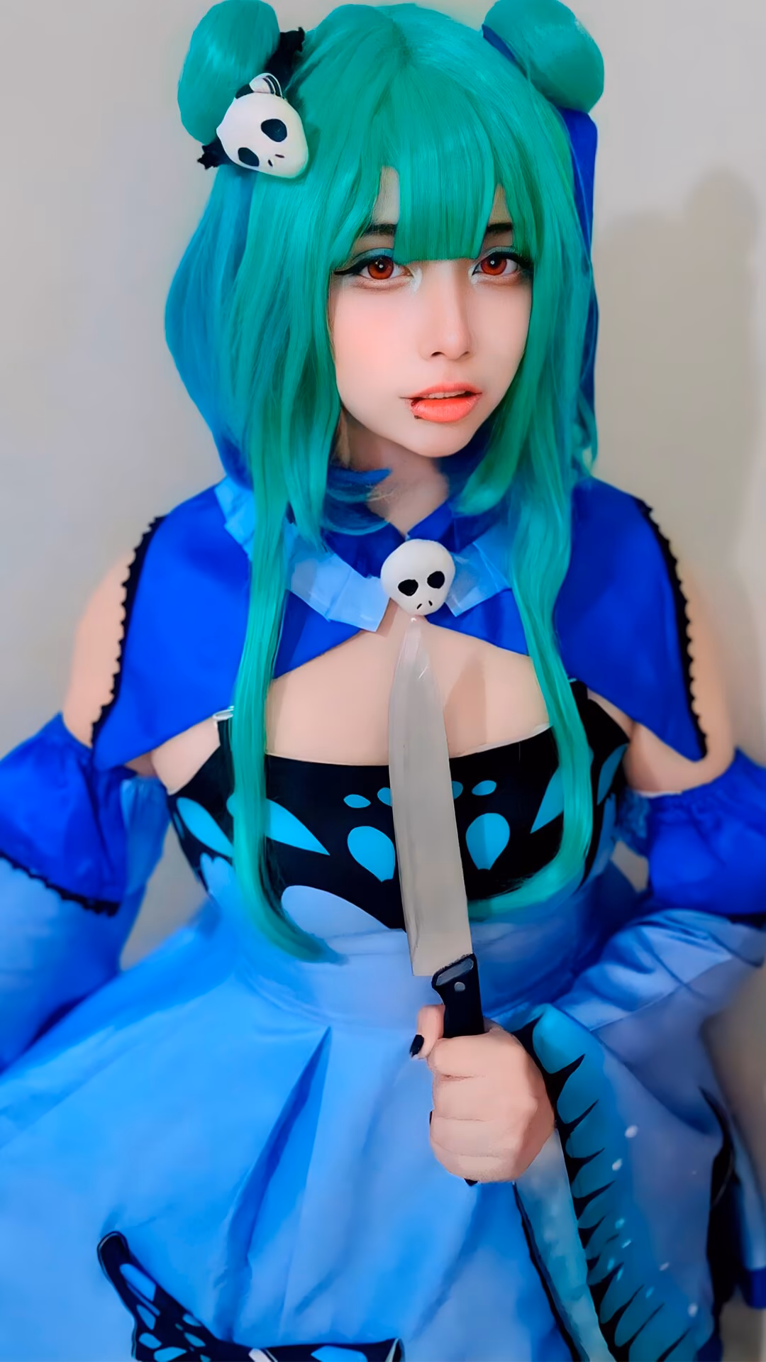 Arelly Trujillo as Uruha Rushia — cosplay photo 4 of 13