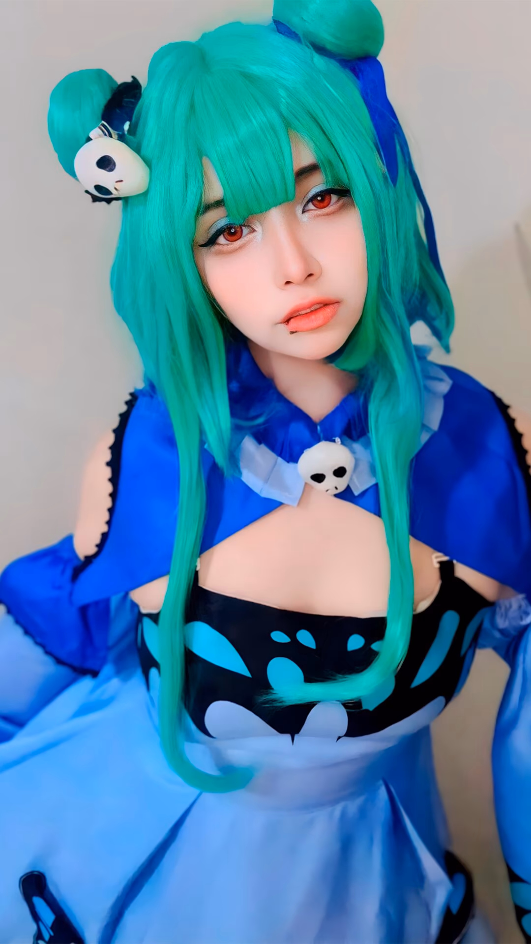Arelly Trujillo as Uruha Rushia — cosplay photo 5 of 13