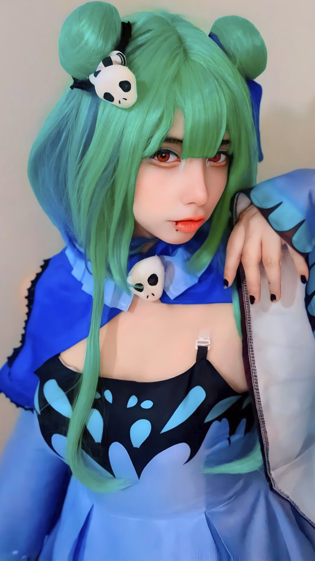 Arelly Trujillo as Uruha Rushia — cosplay photo 6 of 13