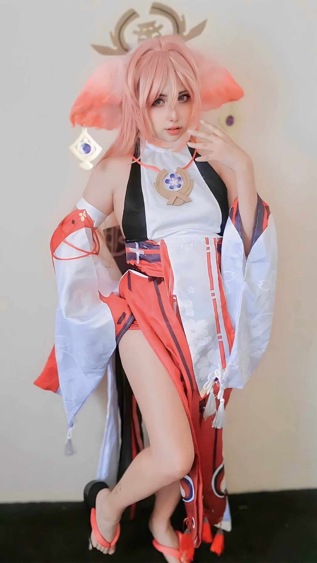 Arelly Trujillo as Yae Miko — cosplay photo 5 of 13