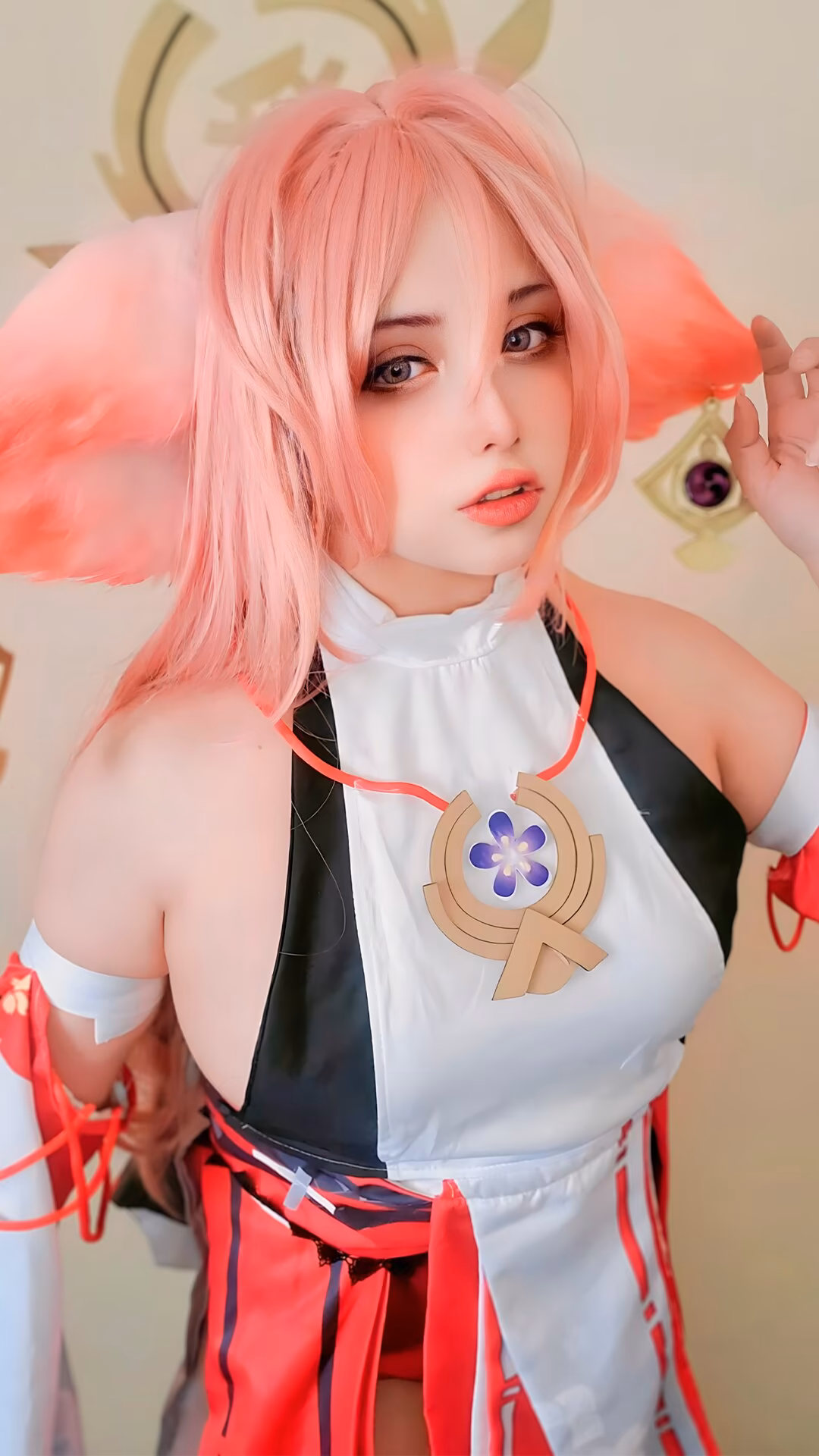 Arelly Trujillo as Yae Miko — cosplay photo 8 of 13