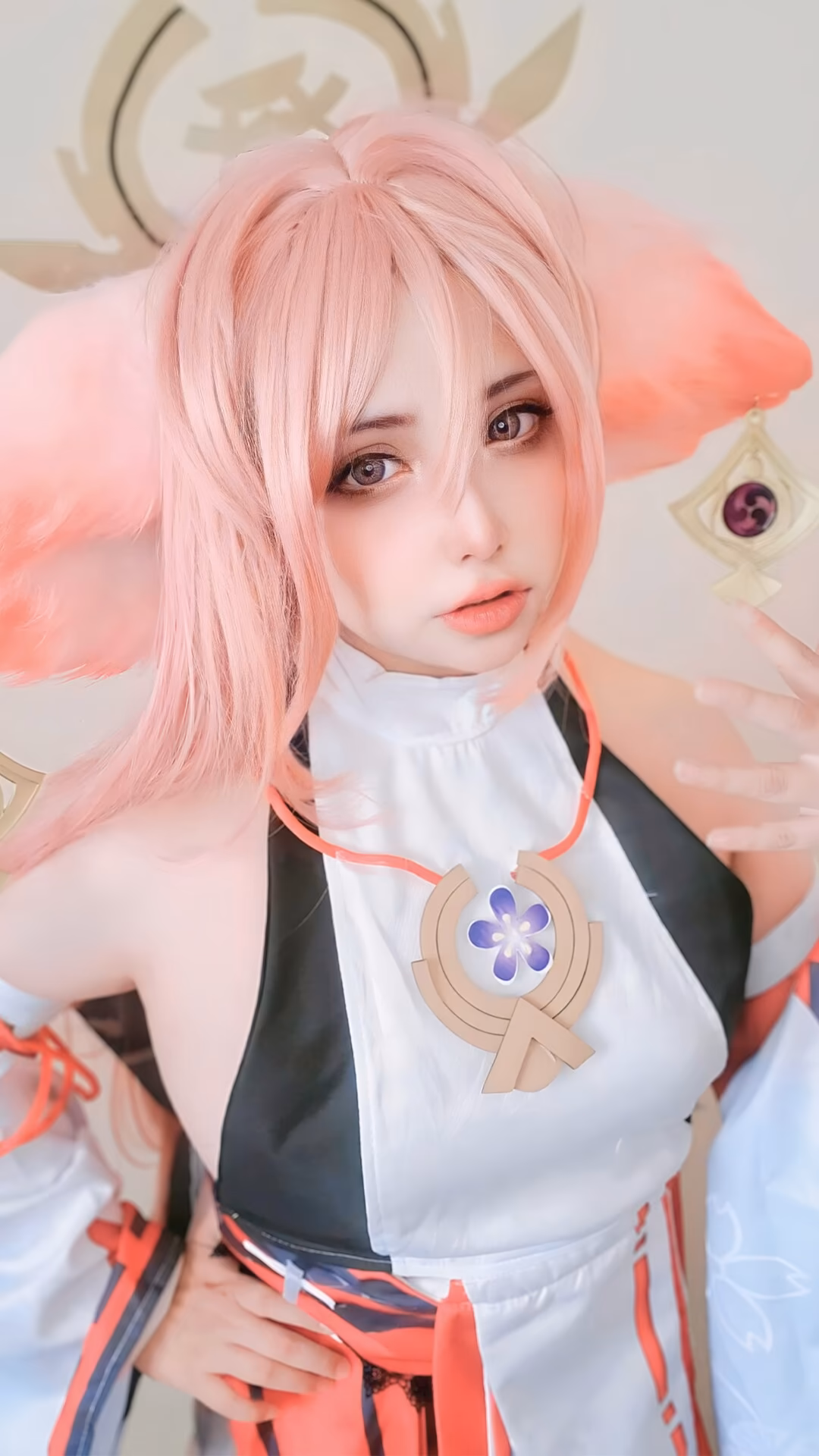 Arelly Trujillo as Yae Miko — cosplay photo 9 of 13