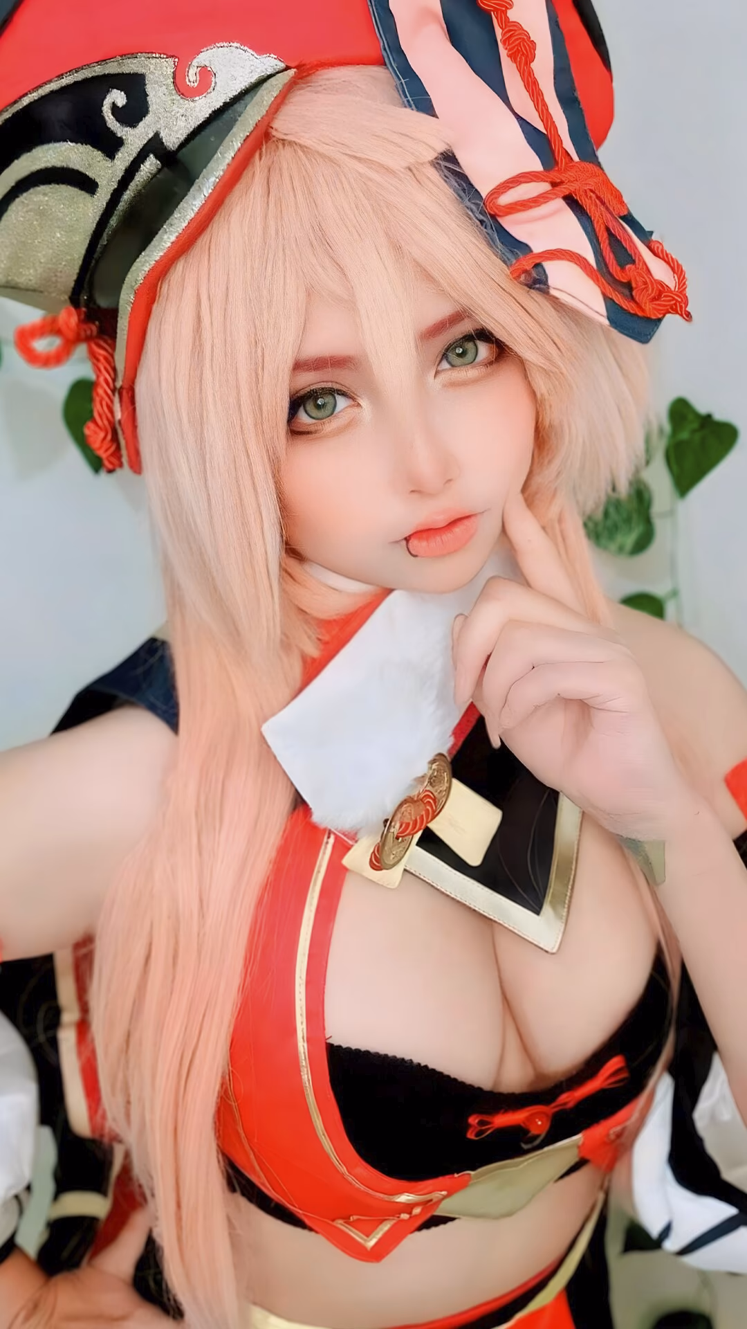 Arelly Trujillo as Yanfei — cosplay photo 3 of 19