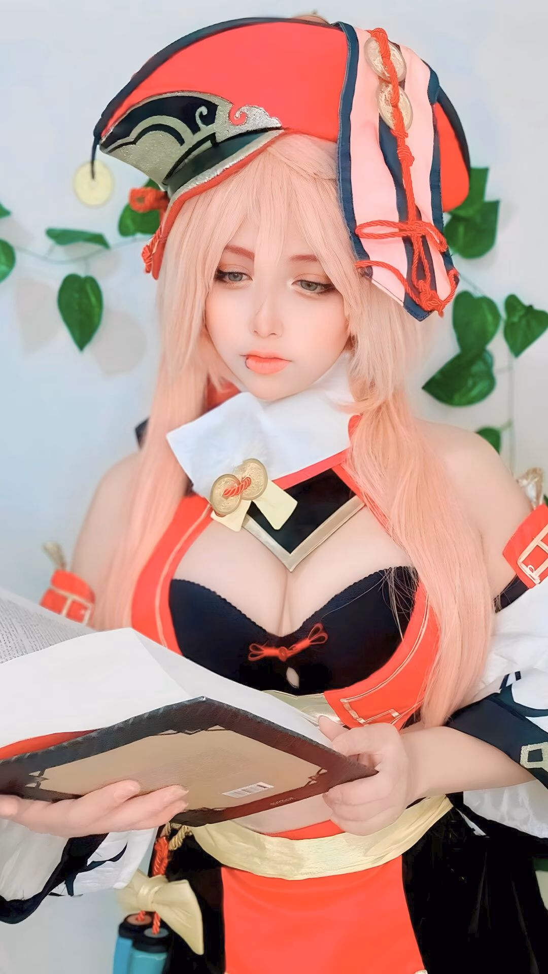 Arelly Trujillo as Yanfei — cosplay photo 4 of 19