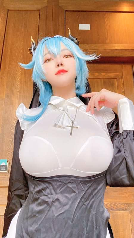 Arty Huang as Eula Lawrence — cosplay photo 49 of 82