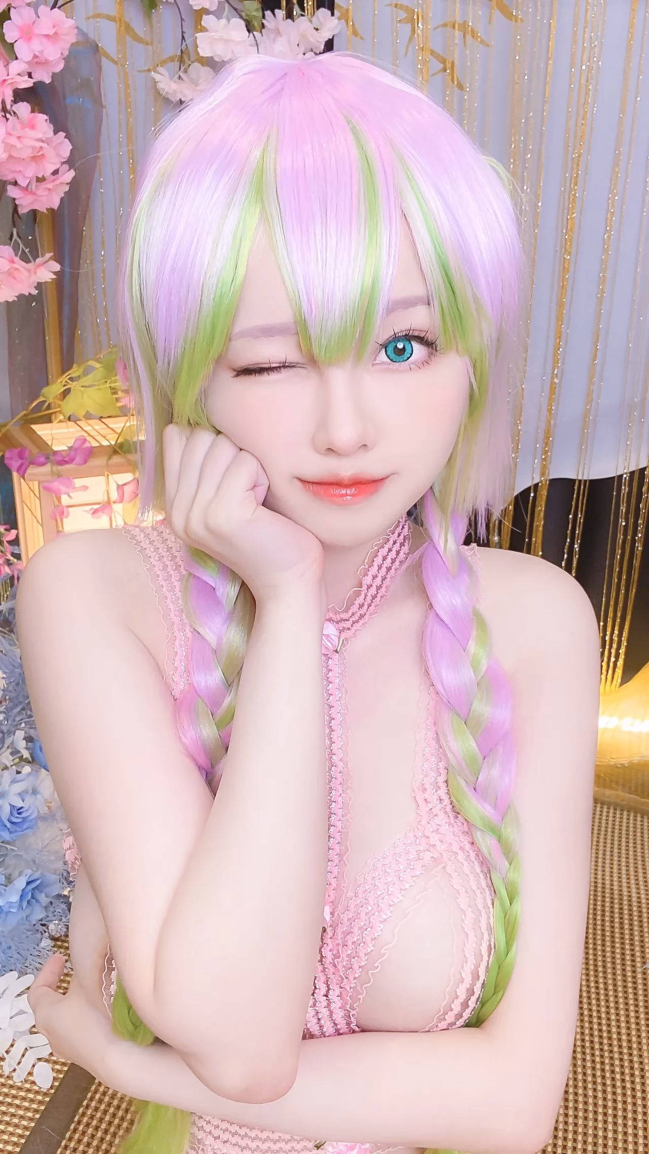 Arty Huang as Mitsuri Kanroji — cosplay photo 26 of 40