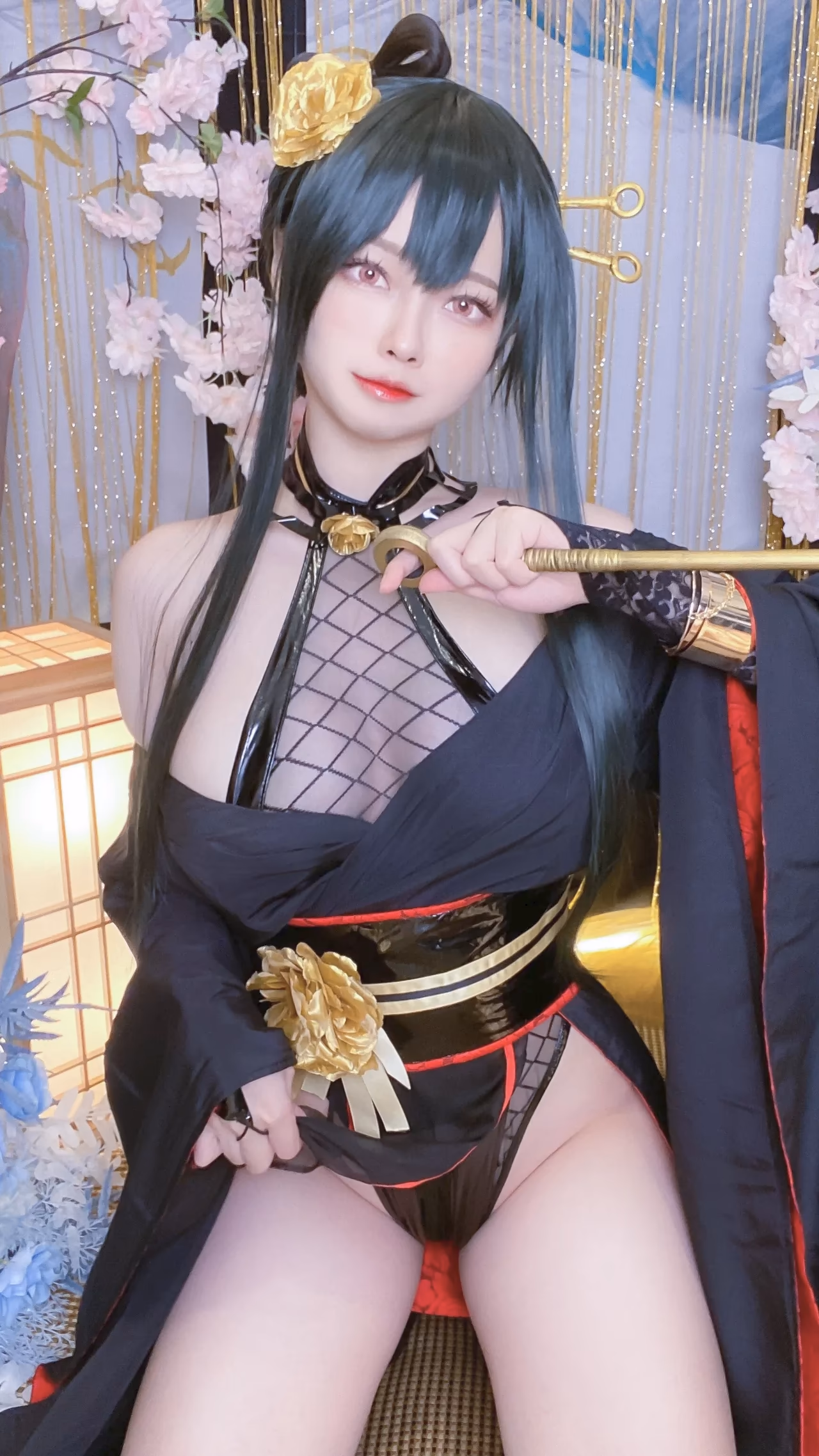 Arty Huang as Yor Forger — cosplay photo 4 of 23