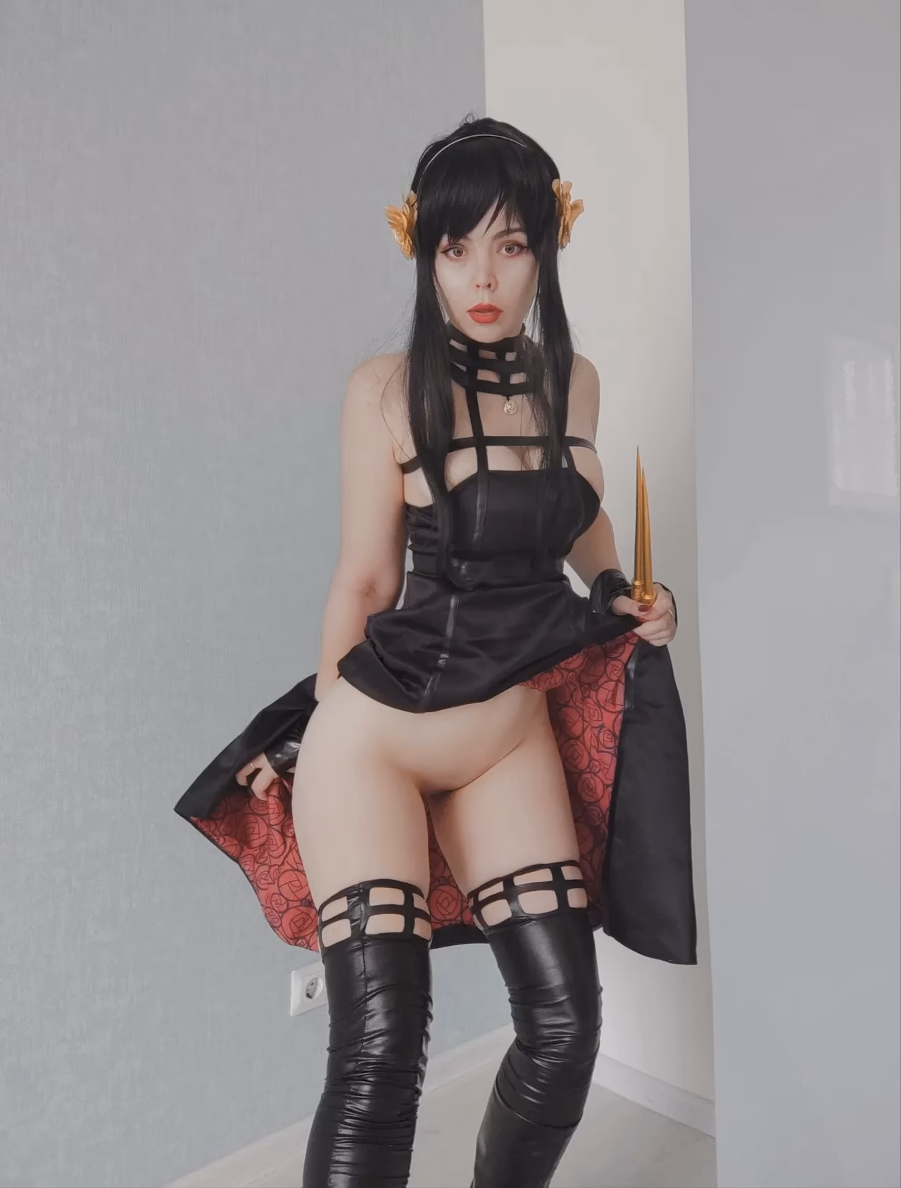 Asami Gate as Yor Forger — cosplay photo 13 of 22