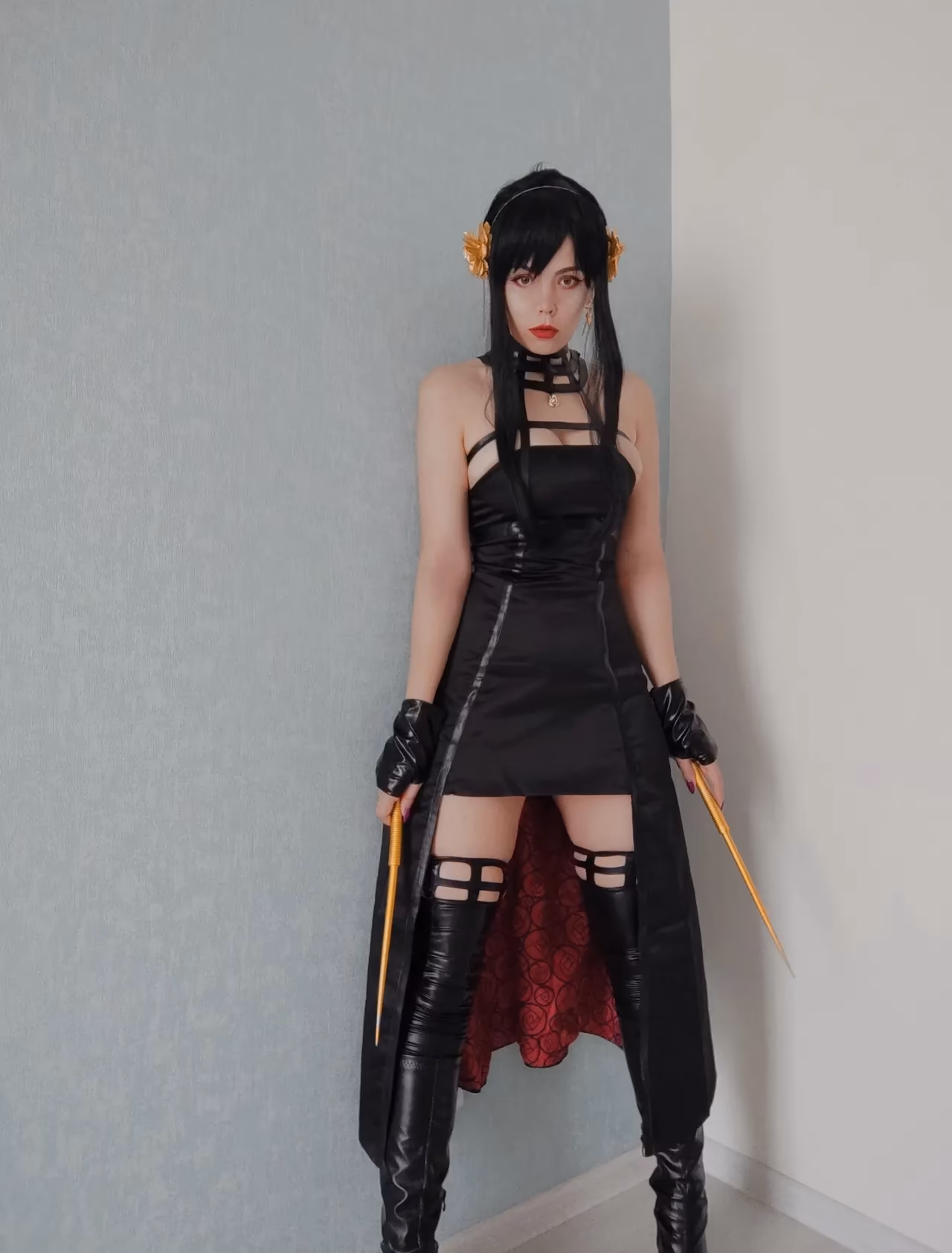 Asami Gate as Yor Forger — cosplay photo 3 of 22