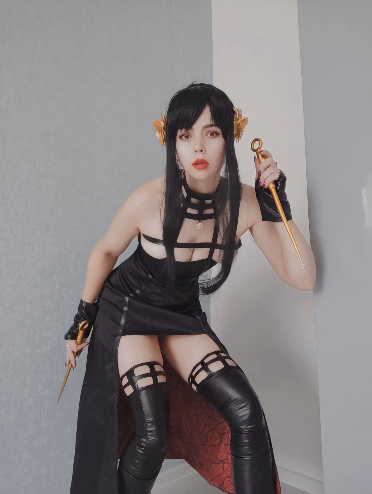 Asami Gate as Yor Forger — cosplay photo 5 of 22