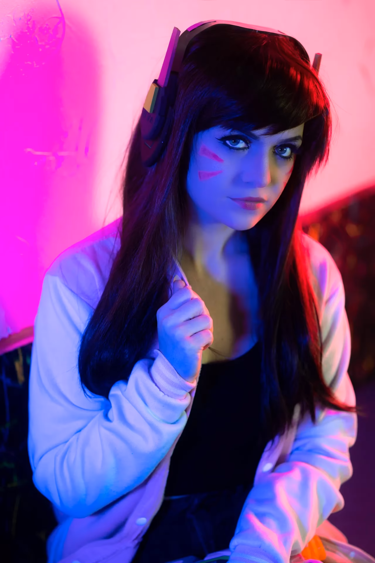 ASMR Shanny as D.Va — cosplay photo 11 of 13