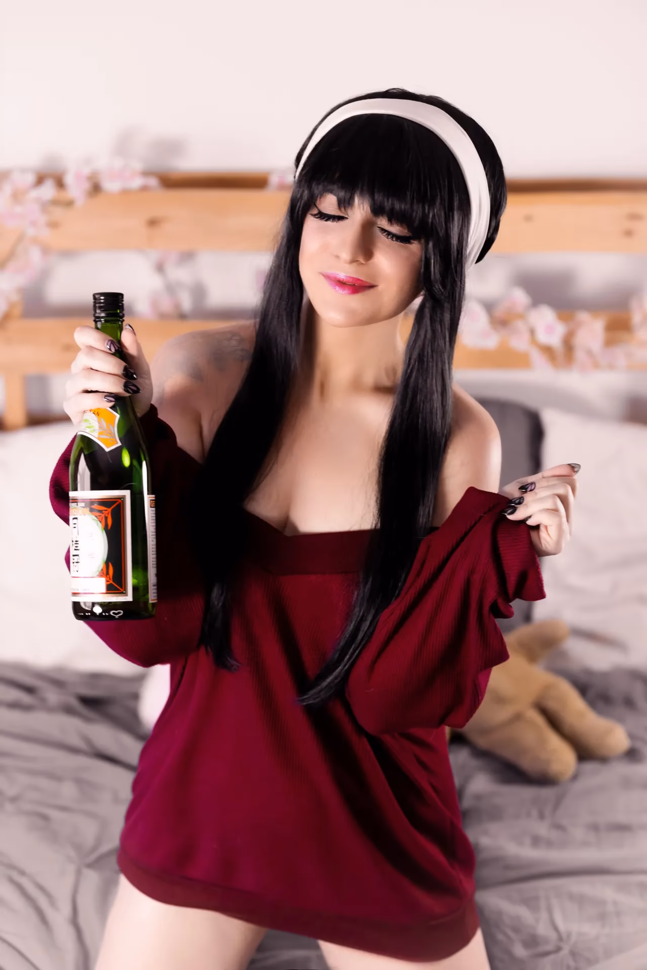ASMR Shanny as Yor Forger — cosplay photo 14 of 16