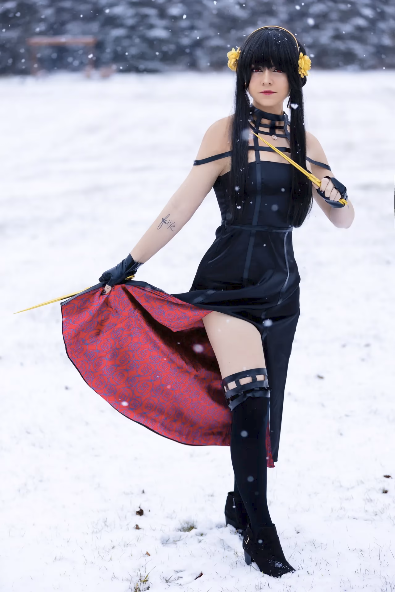 ASMR Shanny as Yor Forger — cosplay photo 2 of 16