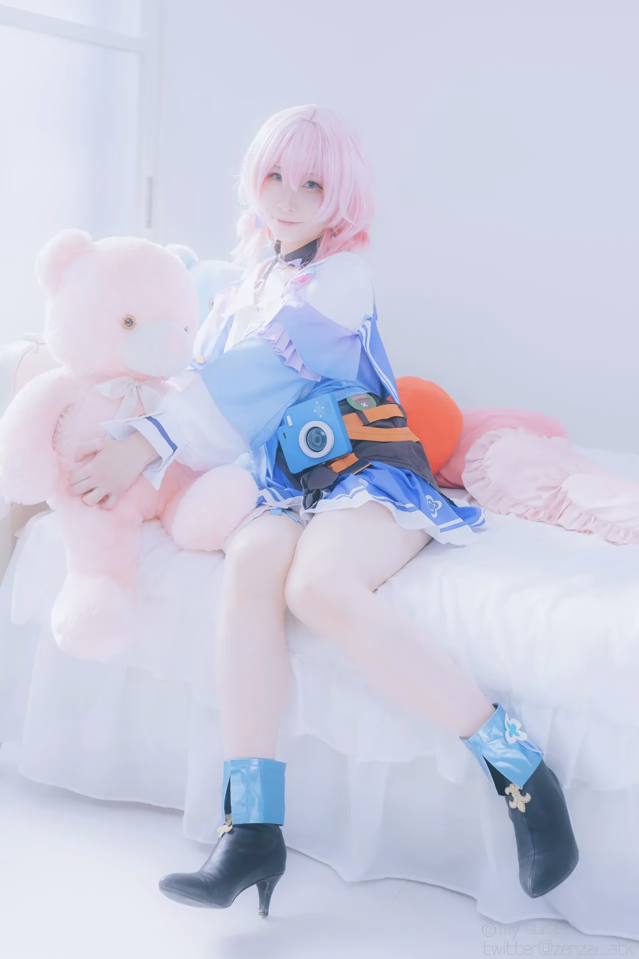 Atsuki as Himeko and March 7th — cosplay photo 180 of 355