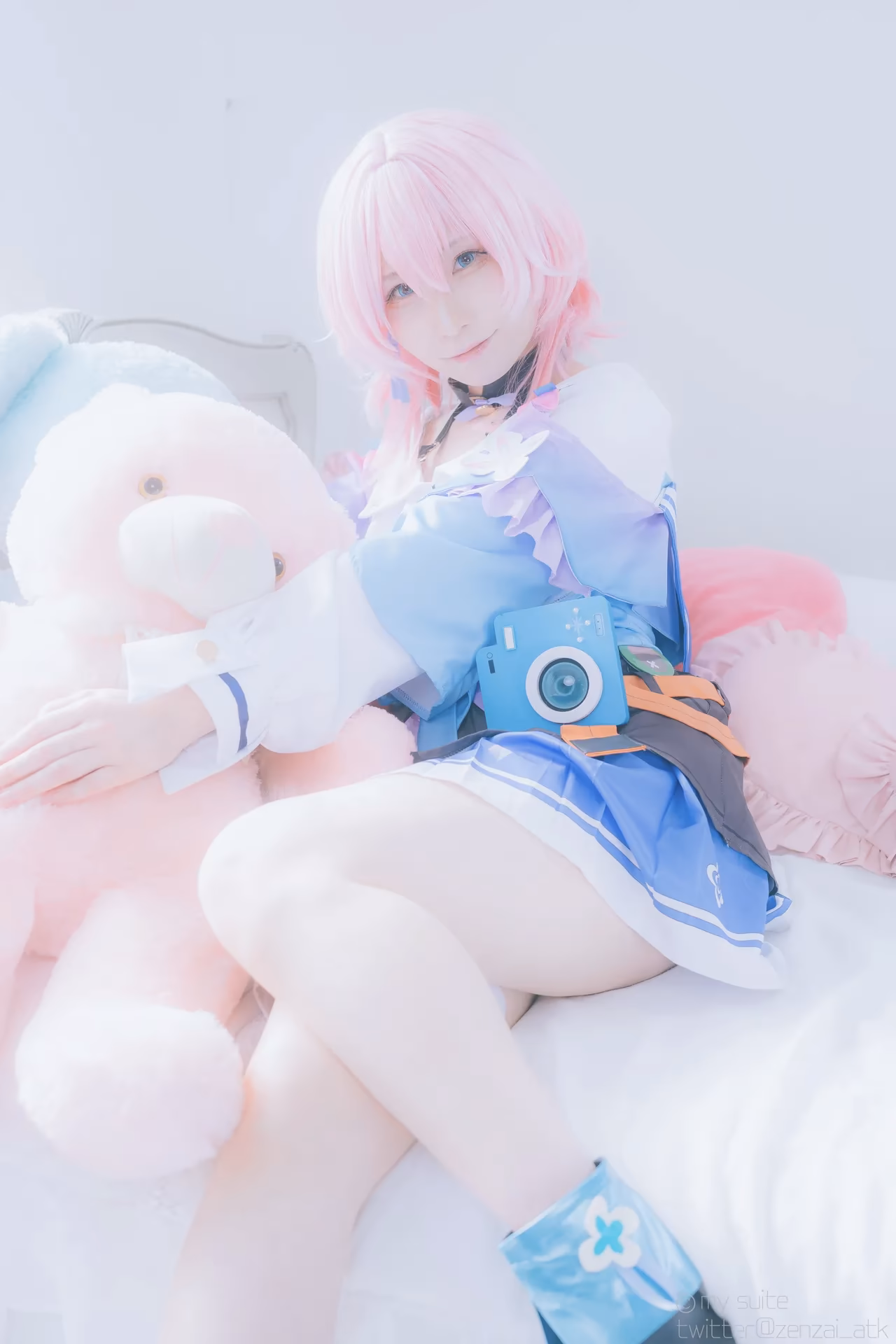 Atsuki as Himeko and March 7th — cosplay photo 185 of 355