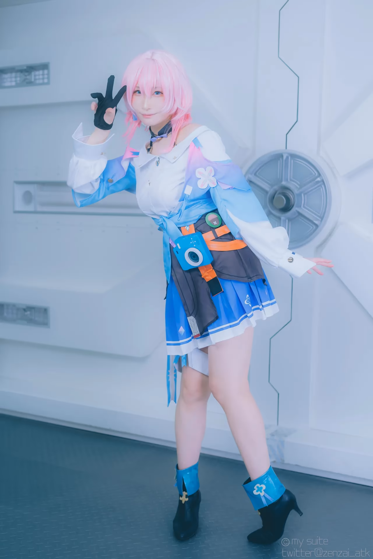 Atsuki as Himeko and March 7th — cosplay photo 212 of 355