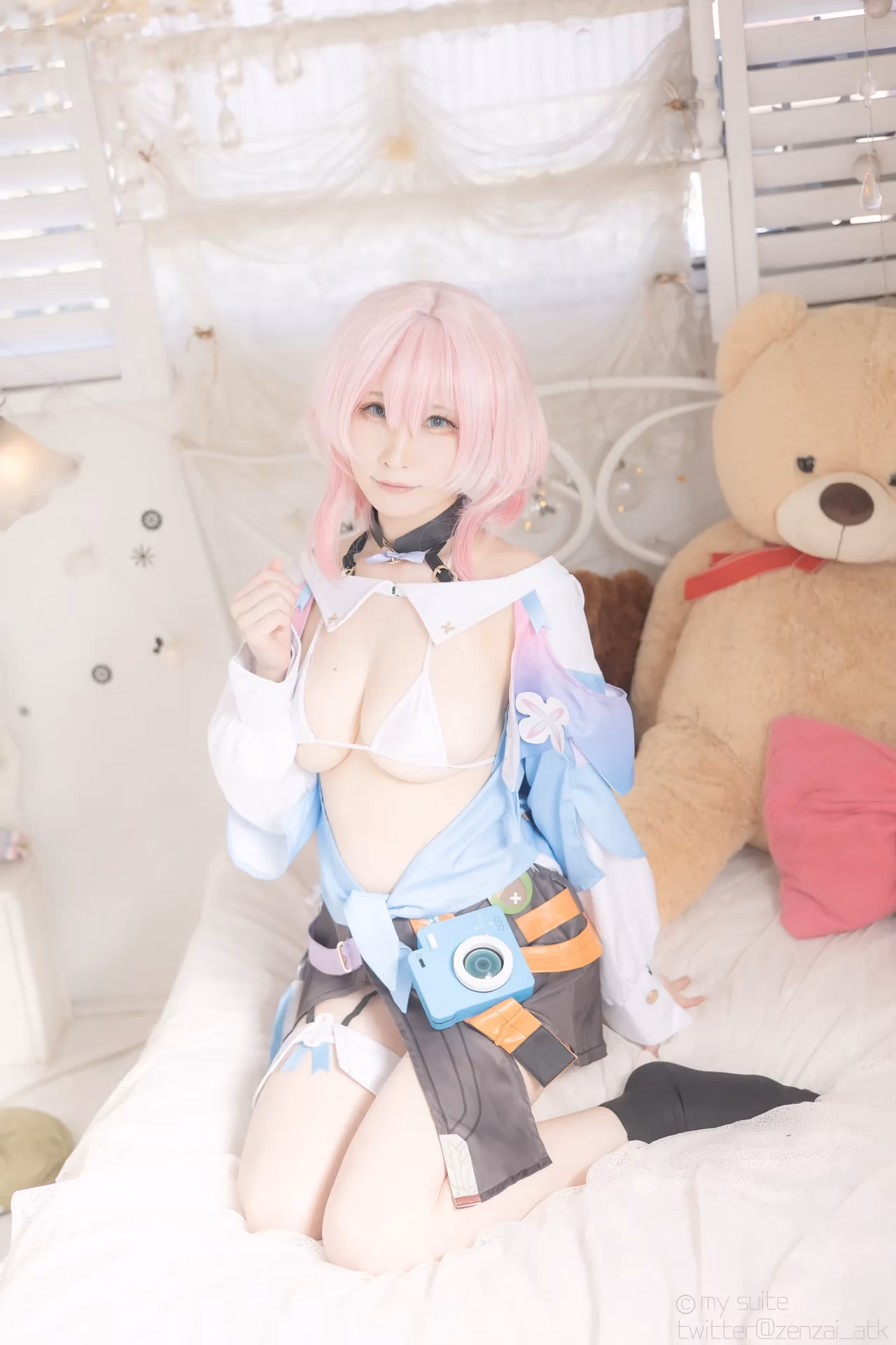 Atsuki as Himeko and March 7th — cosplay photo 256 of 355