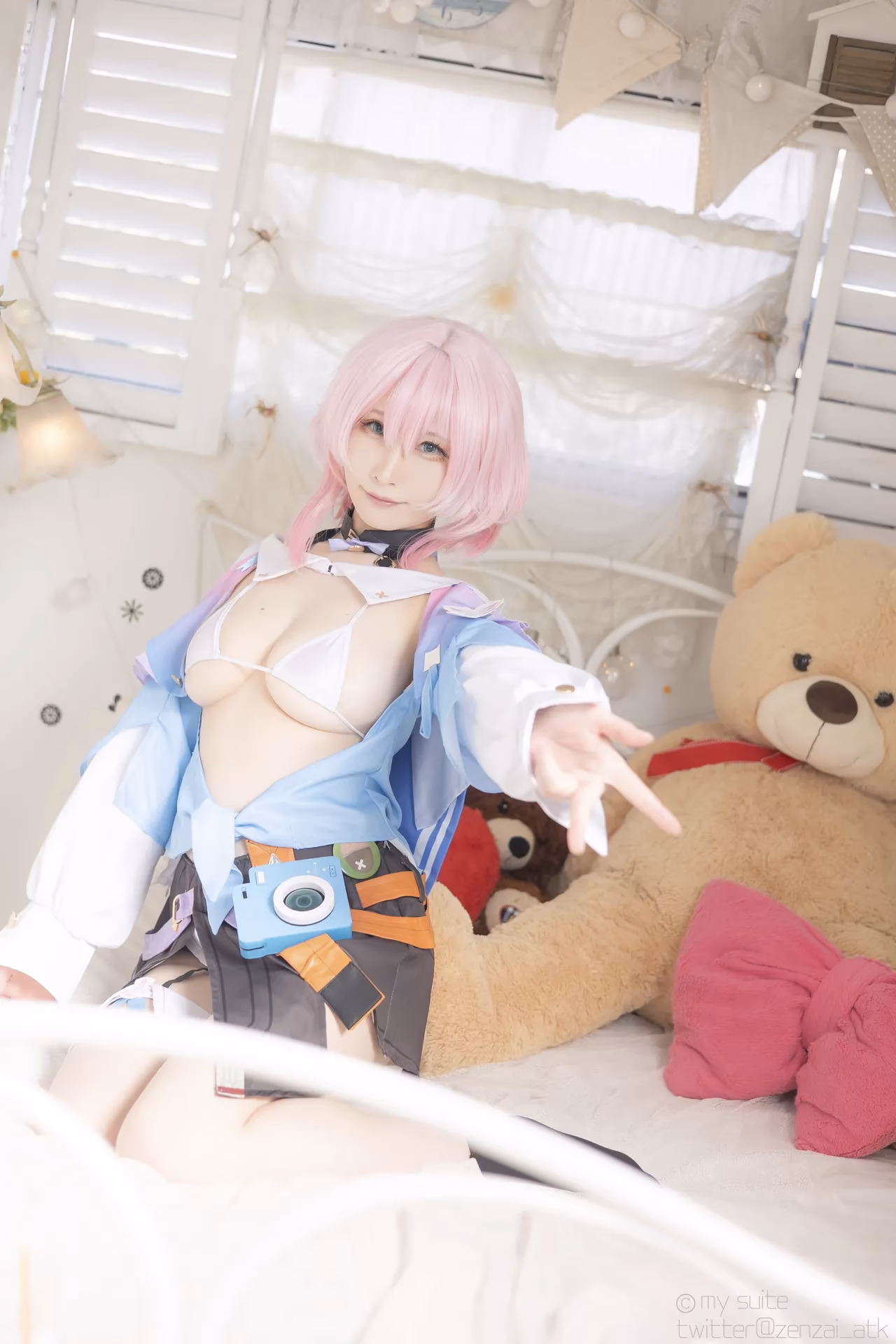 Atsuki as Himeko and March 7th — cosplay photo 257 of 355
