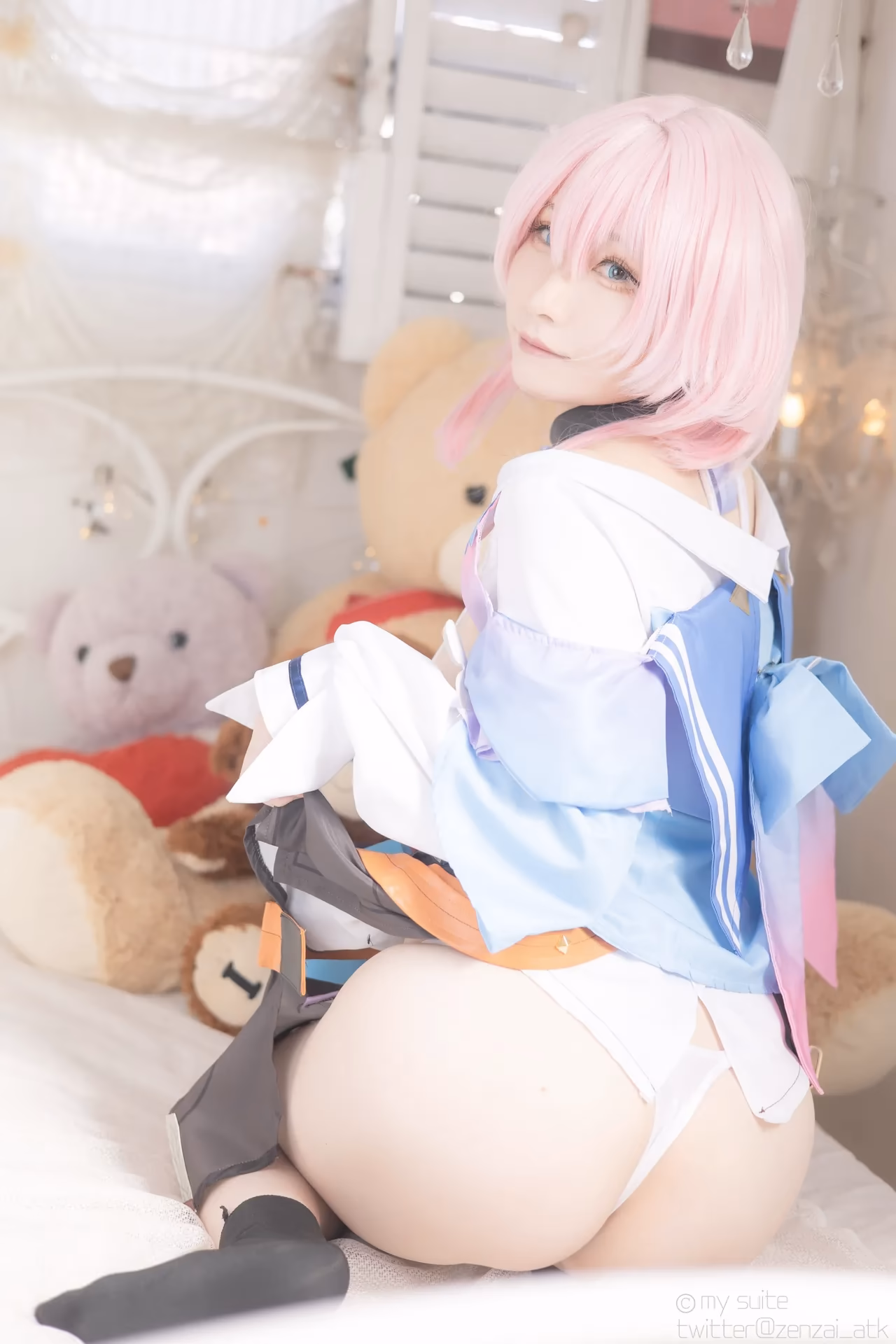 Atsuki as Himeko and March 7th — cosplay photo 297 of 355