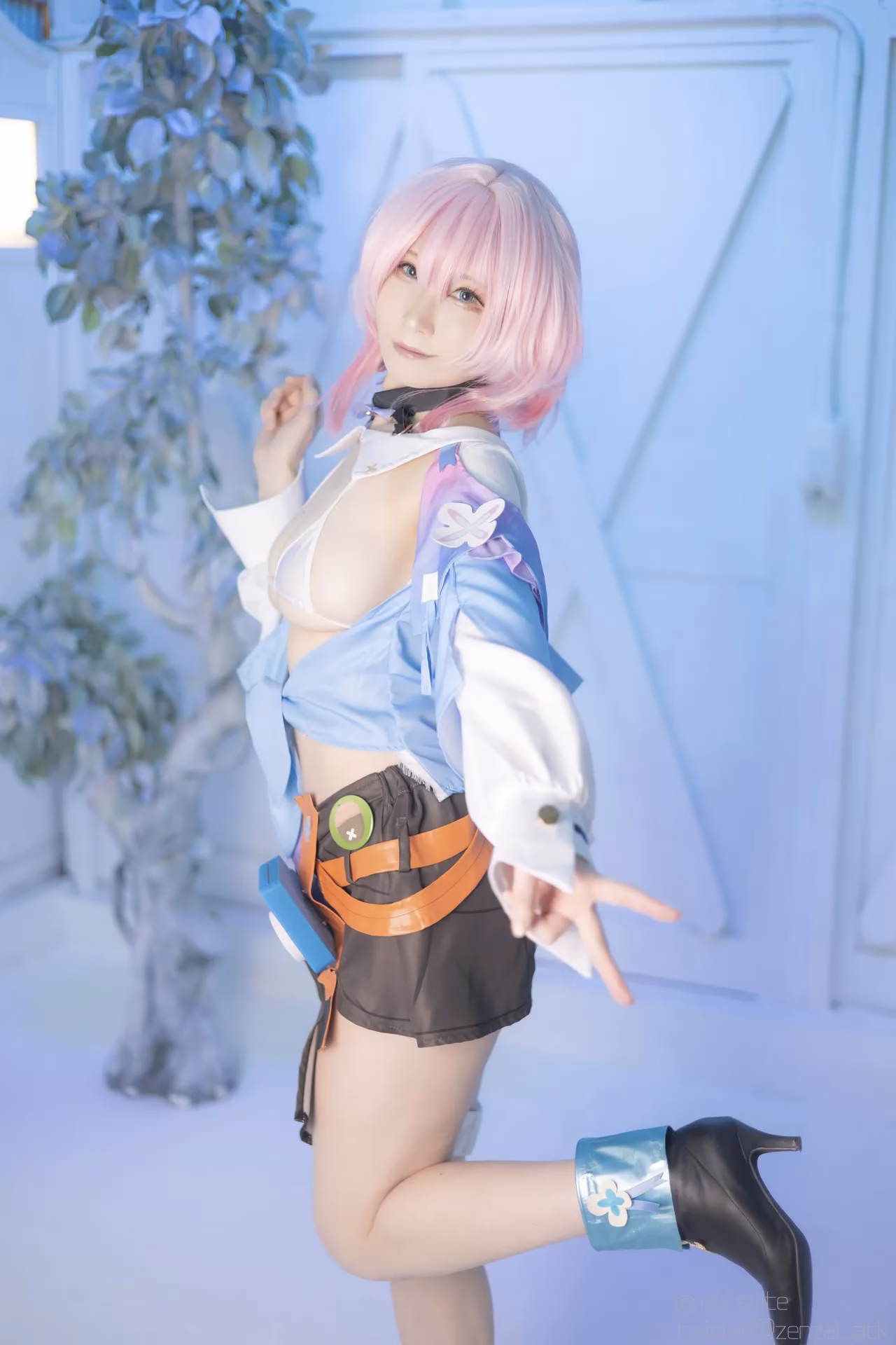 Atsuki as Himeko and March 7th — cosplay photo 318 of 355