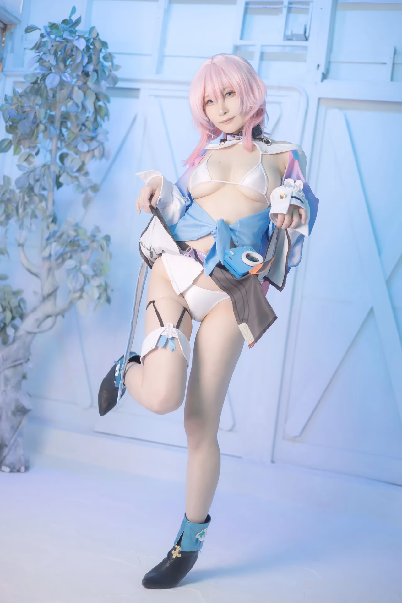 Atsuki as Himeko and March 7th — cosplay photo 330 of 355