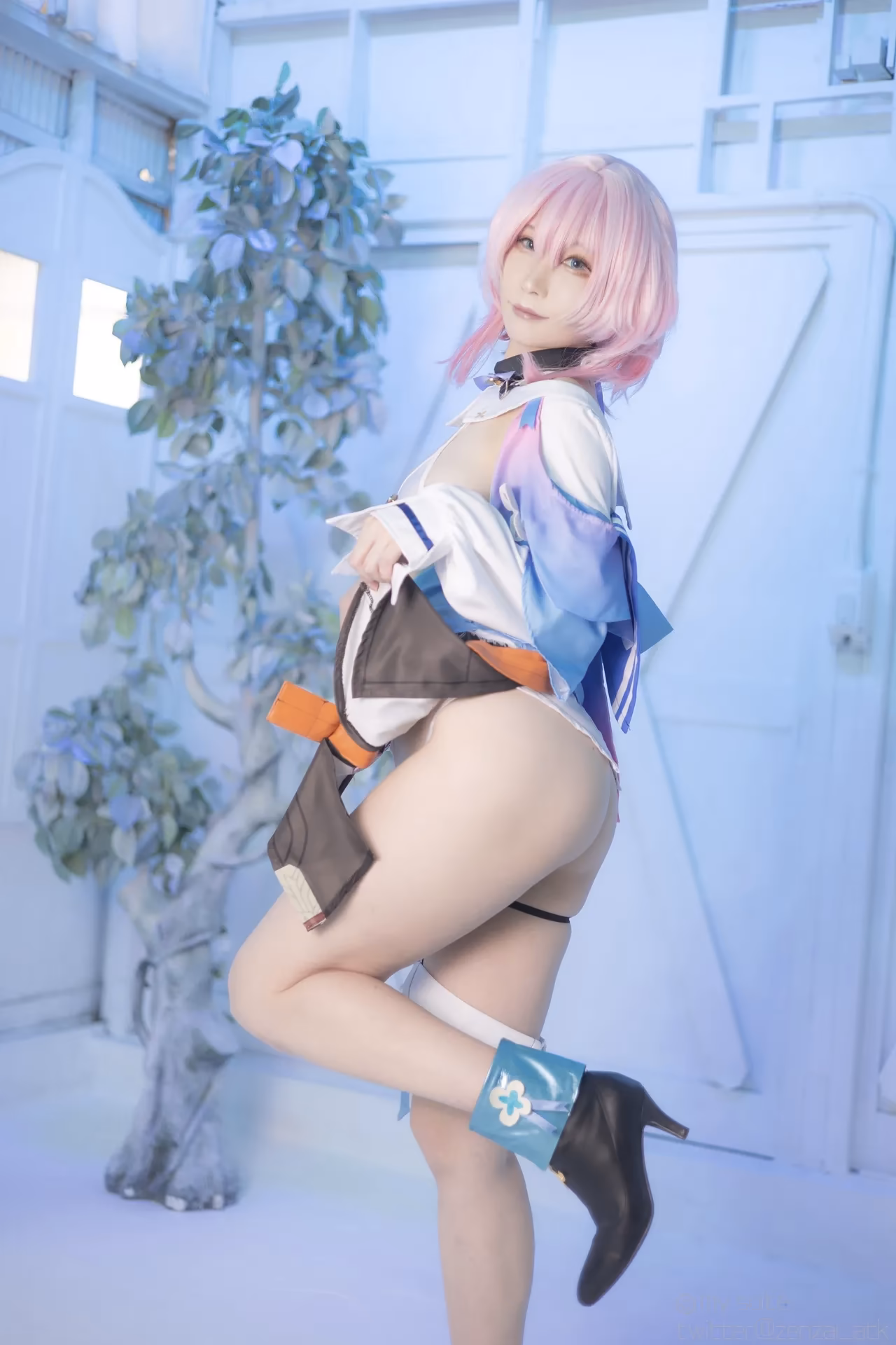 Atsuki as Himeko and March 7th — cosplay photo 333 of 355