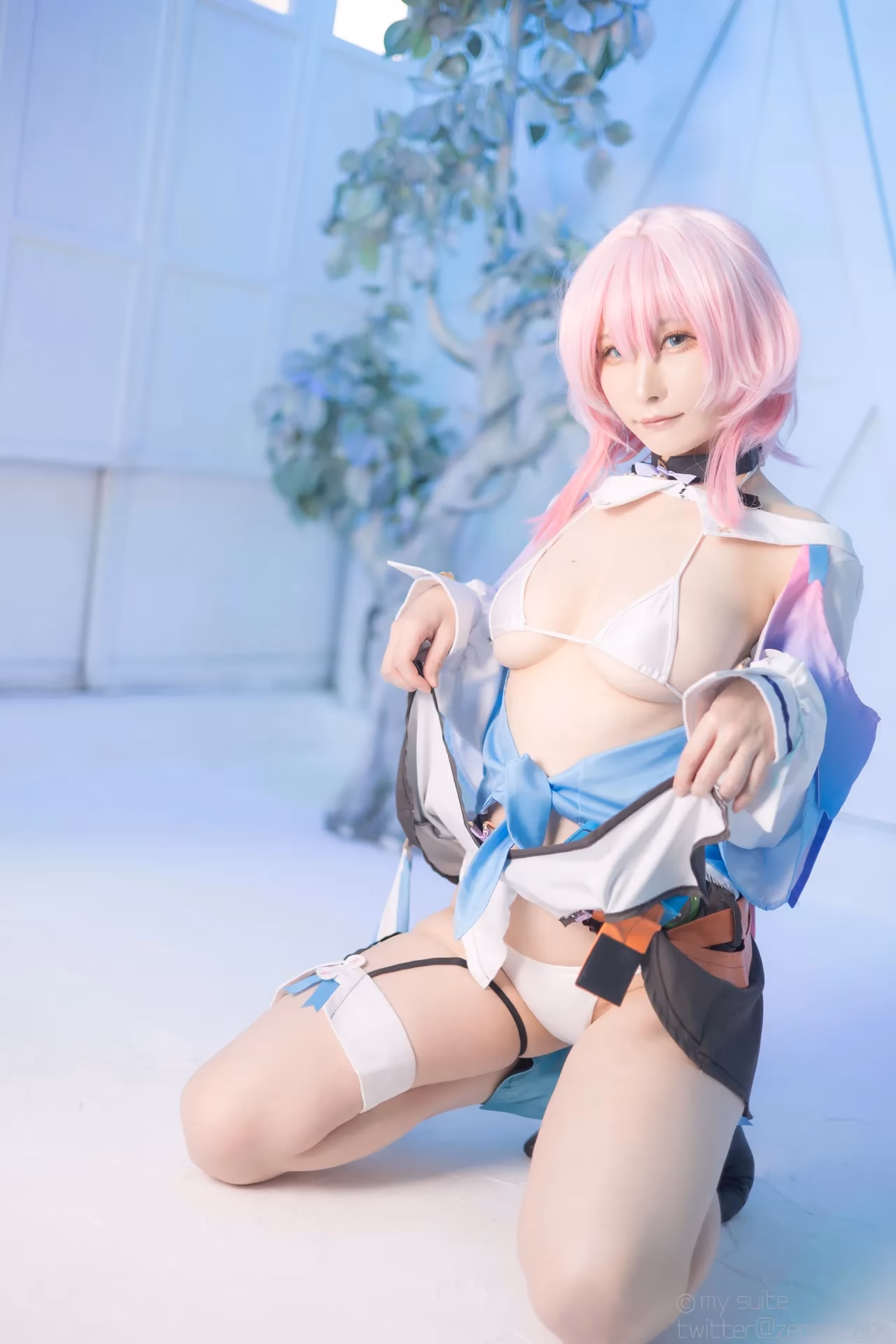 Atsuki as Himeko and March 7th — cosplay photo 343 of 355
