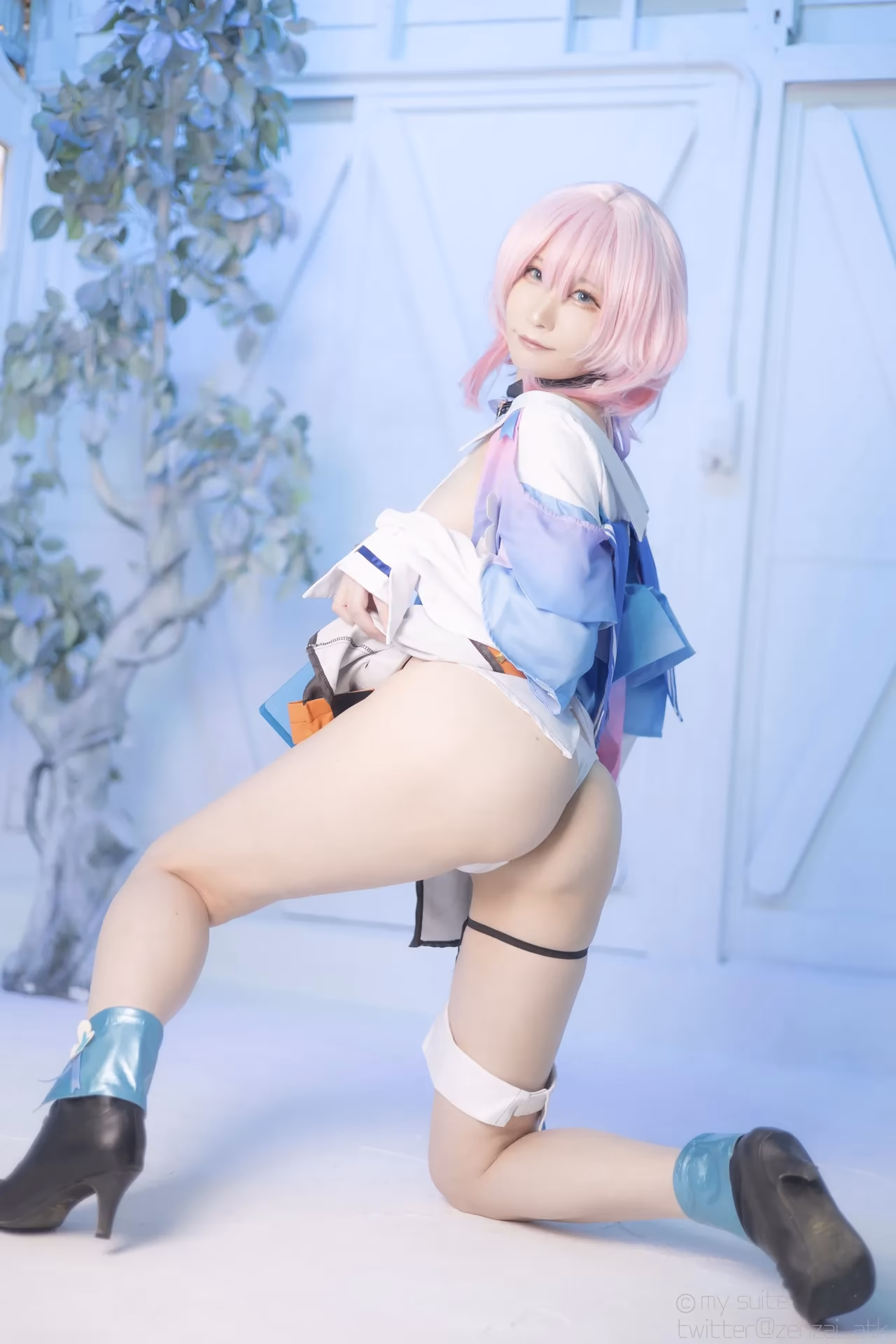 Atsuki as Himeko and March 7th — cosplay photo 351 of 355