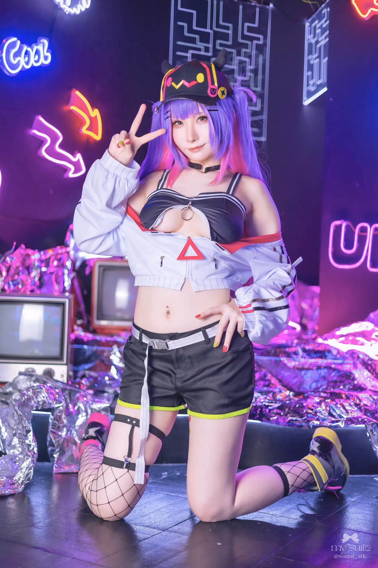 Atsuki as Tokoyami Towa — cosplay photo 120 of 459
