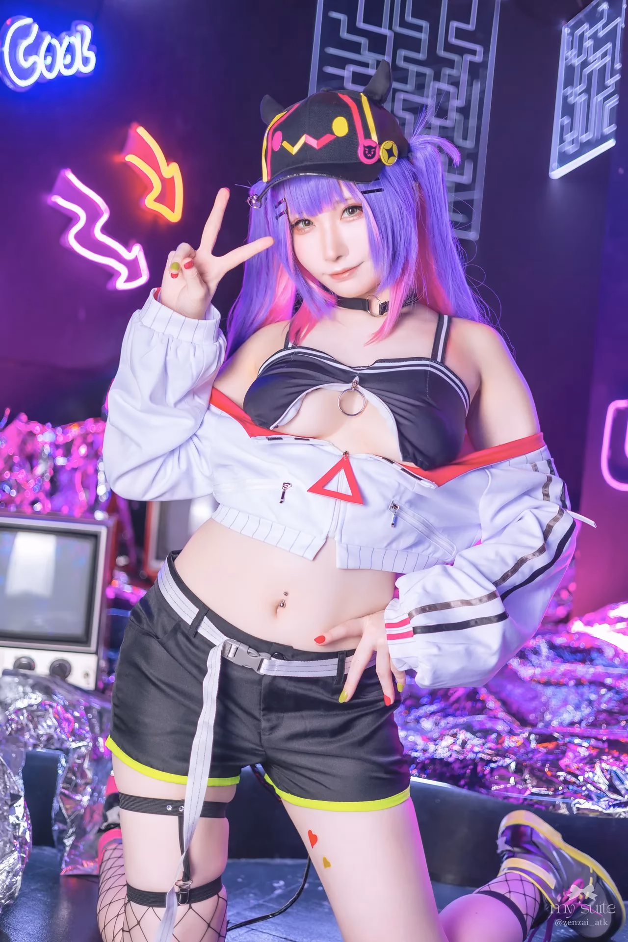 Atsuki as Tokoyami Towa — cosplay photo 121 of 459