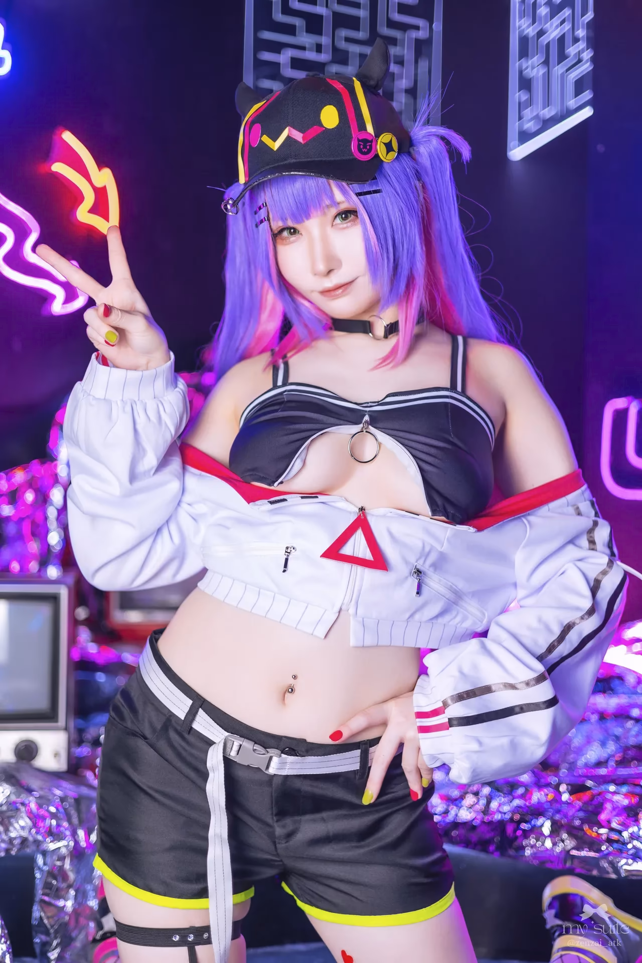 Atsuki as Tokoyami Towa — cosplay photo 122 of 459