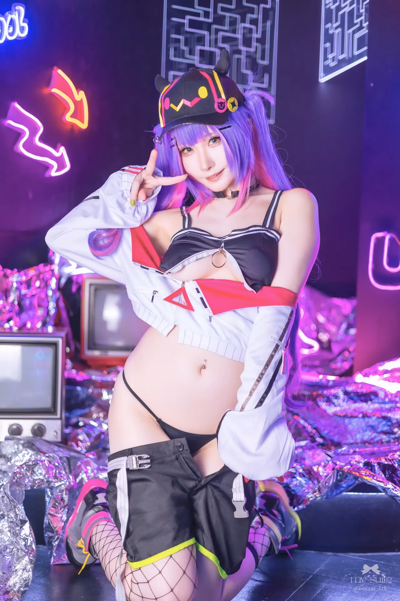 Atsuki as Tokoyami Towa — cosplay photo 135 of 459
